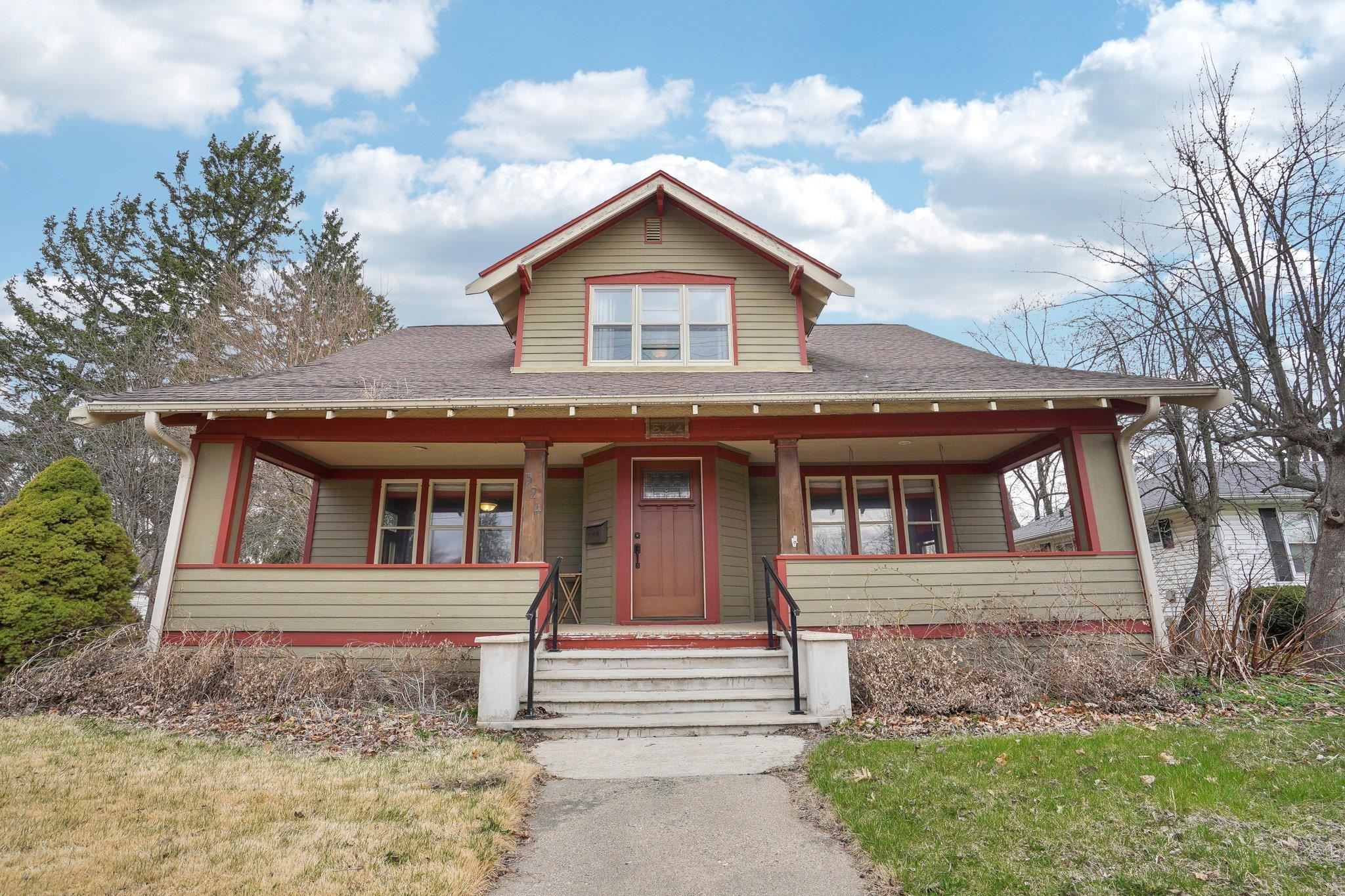 524 S Van Buren Street
