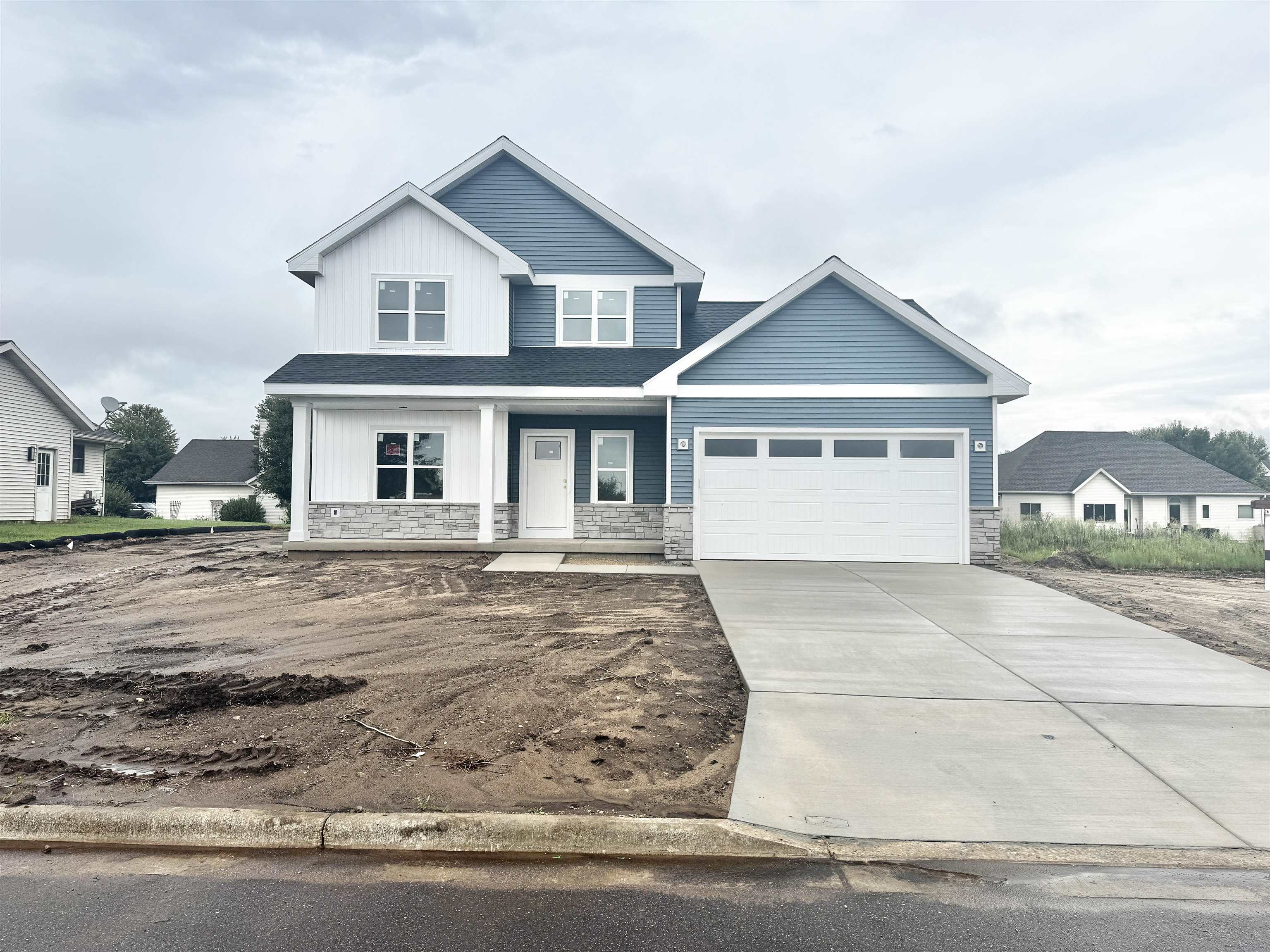 216 Cardinal Lane