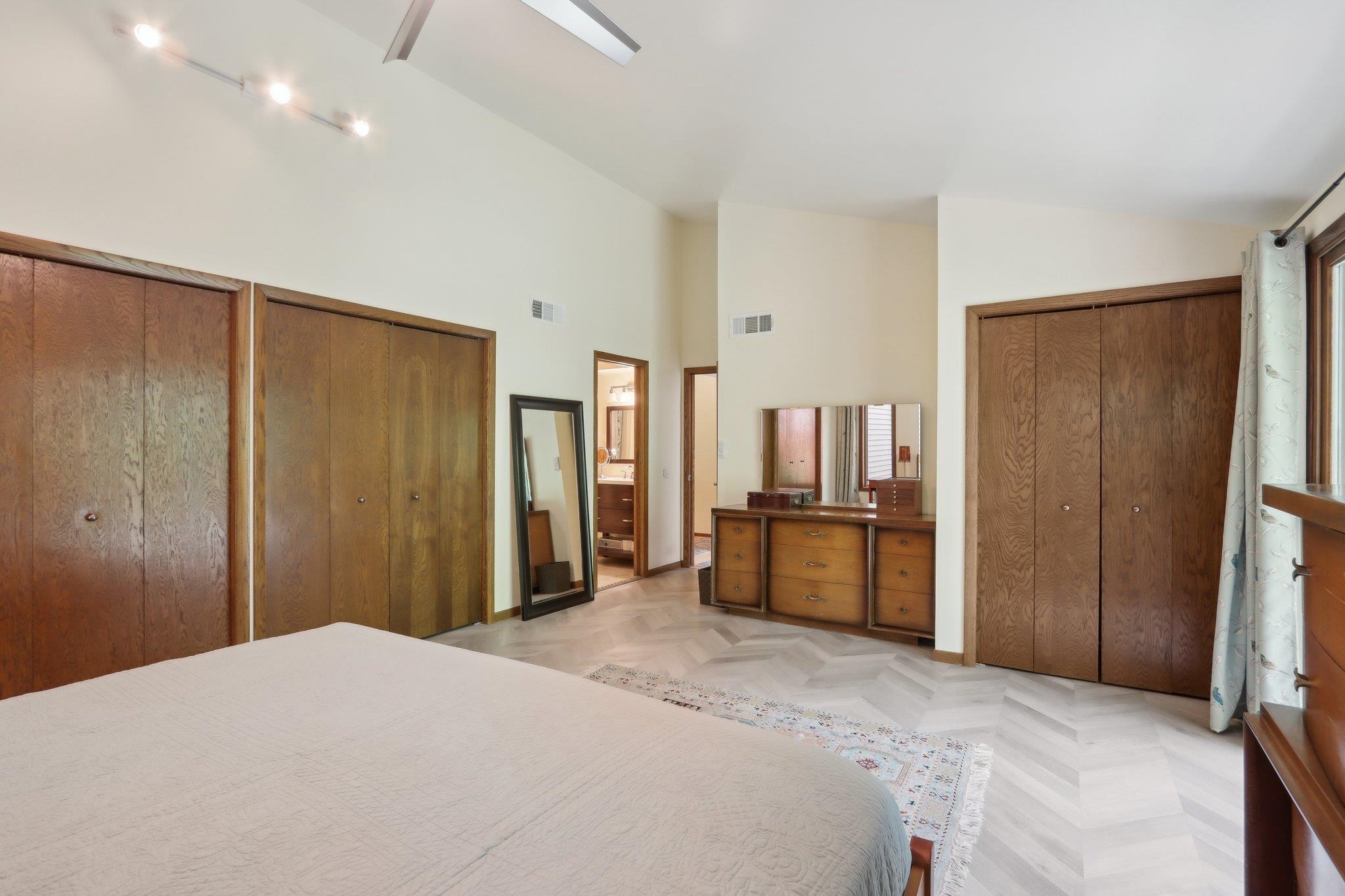 6221 Trail Ridge Court