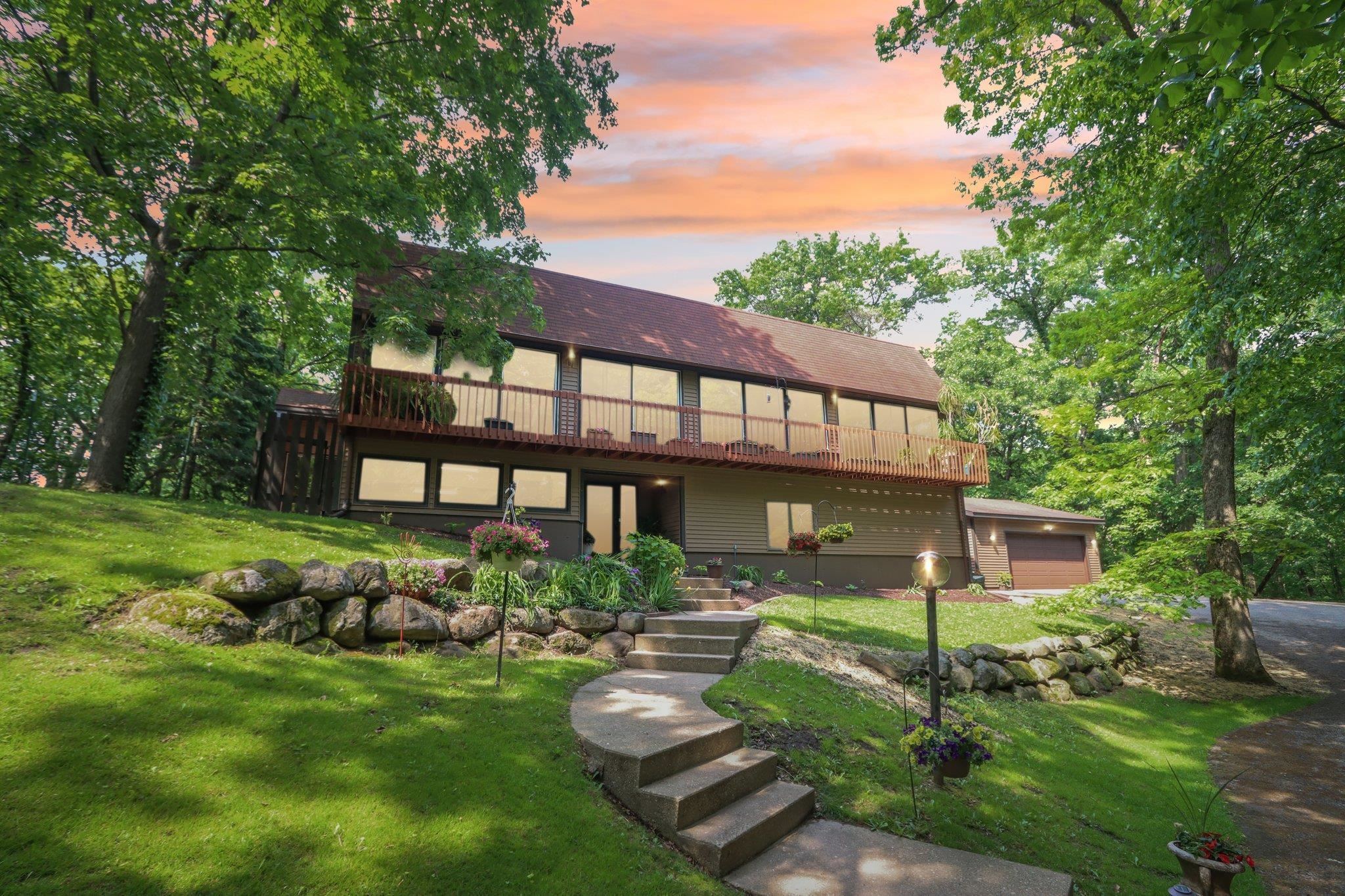 6221 Trail Ridge Court