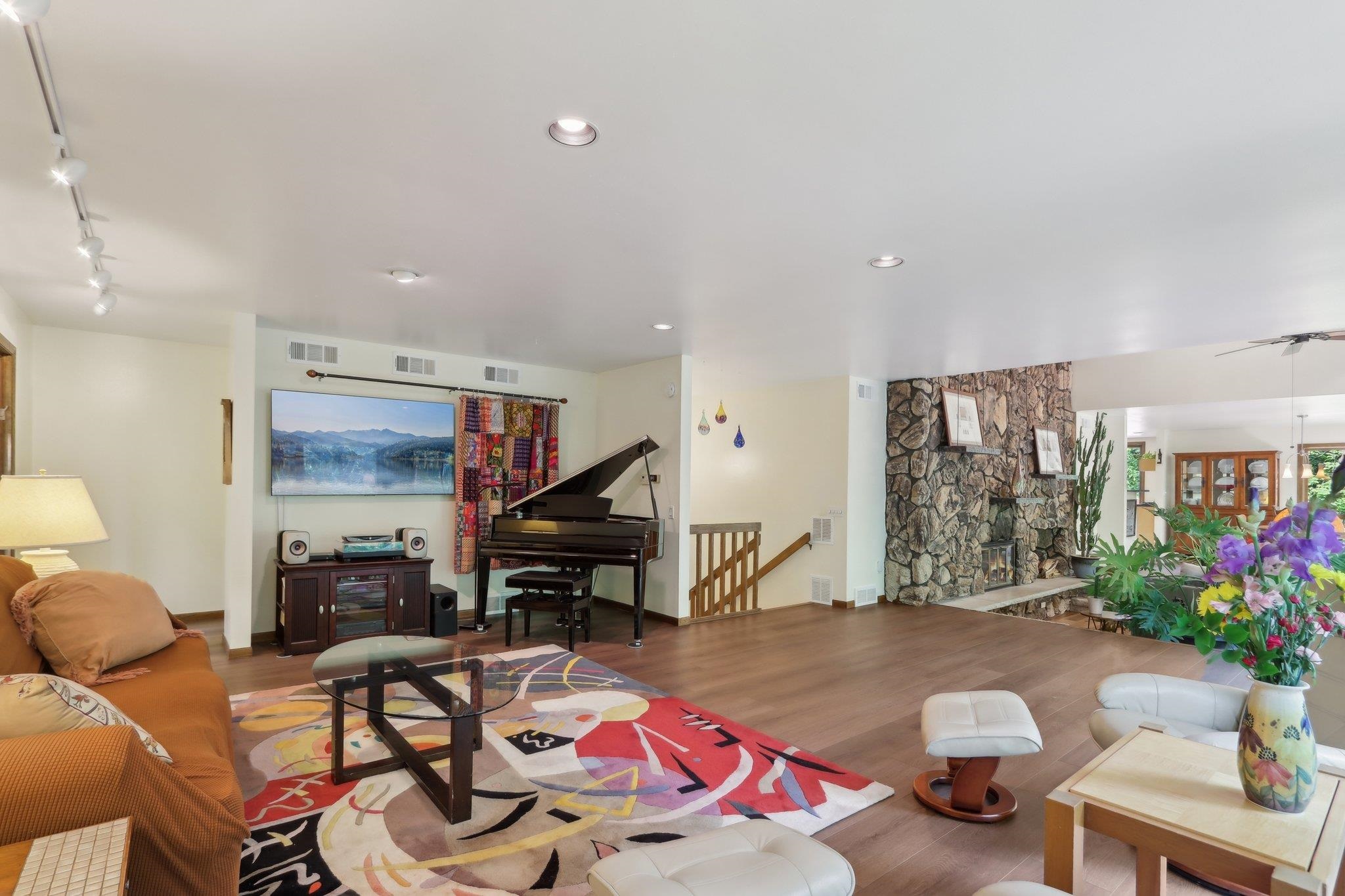 6221 Trail Ridge Court