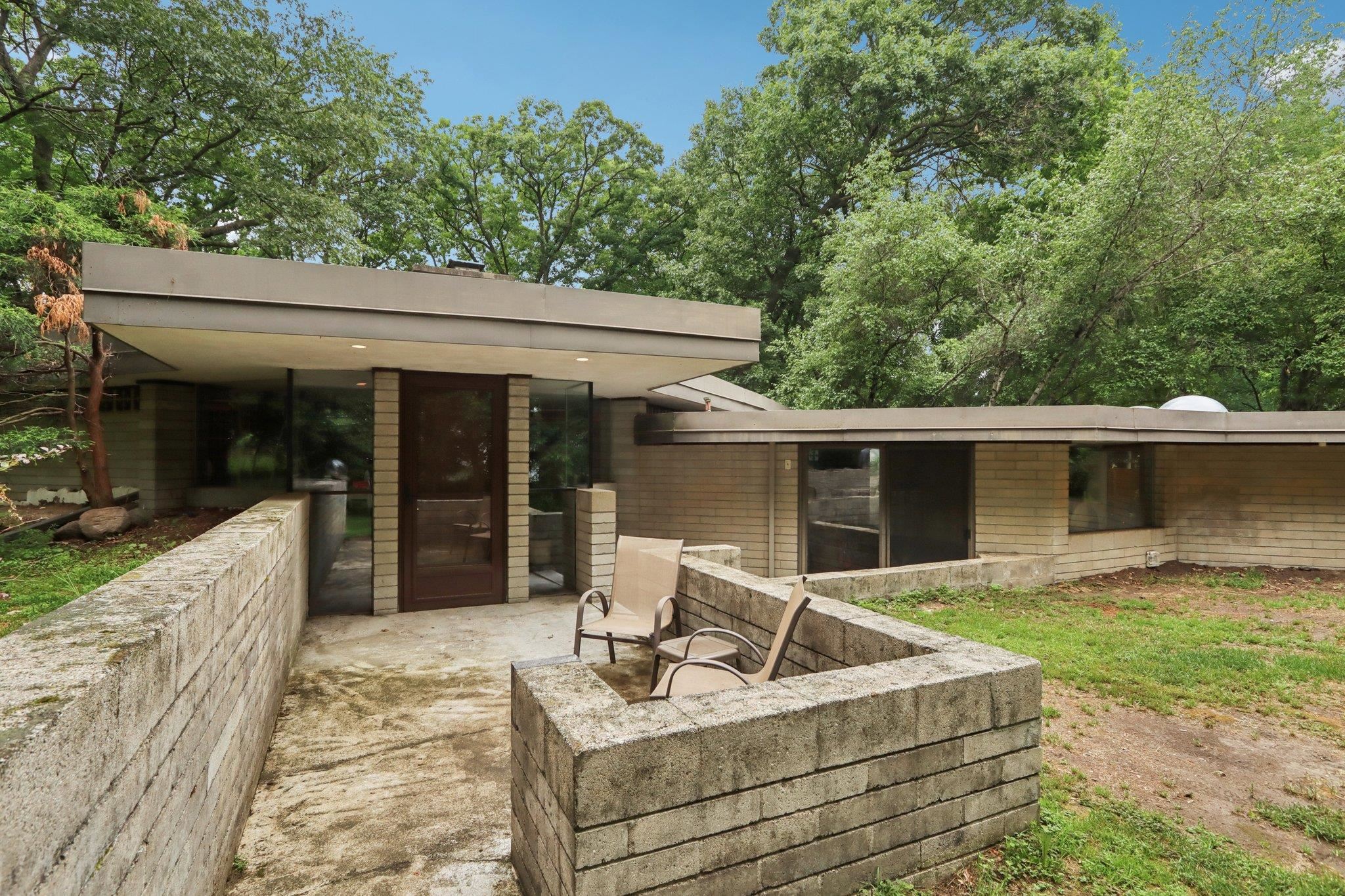 2846 N River Bluff Drive