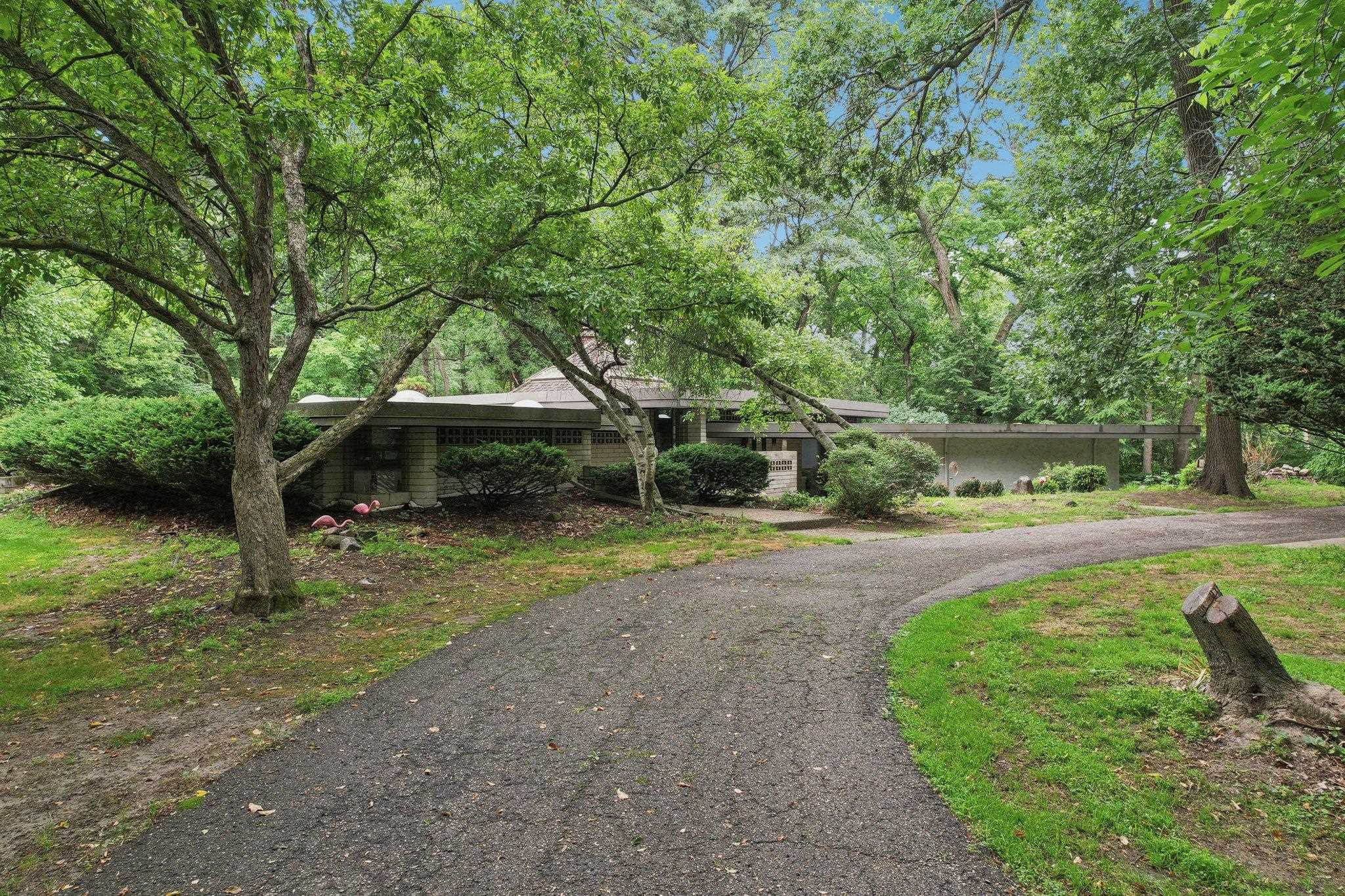 2846 N River Bluff Drive
