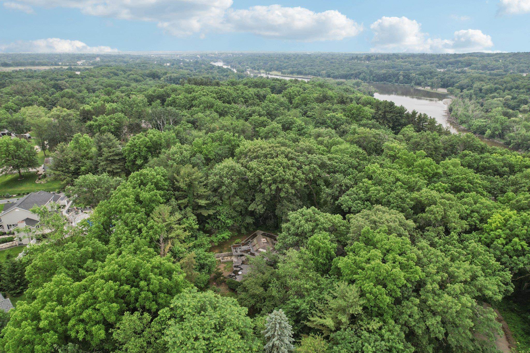 2846 N River Bluff Drive