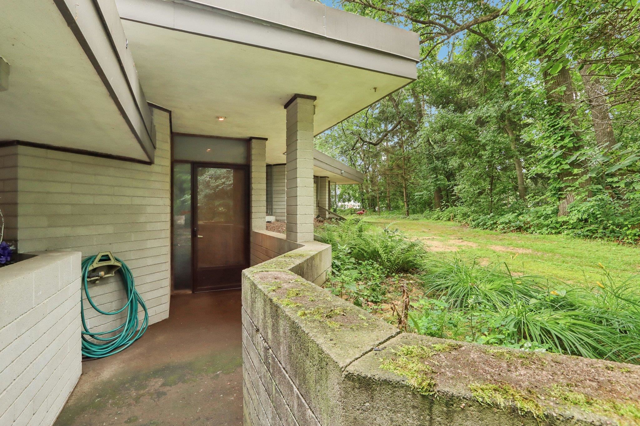 2846 N River Bluff Drive