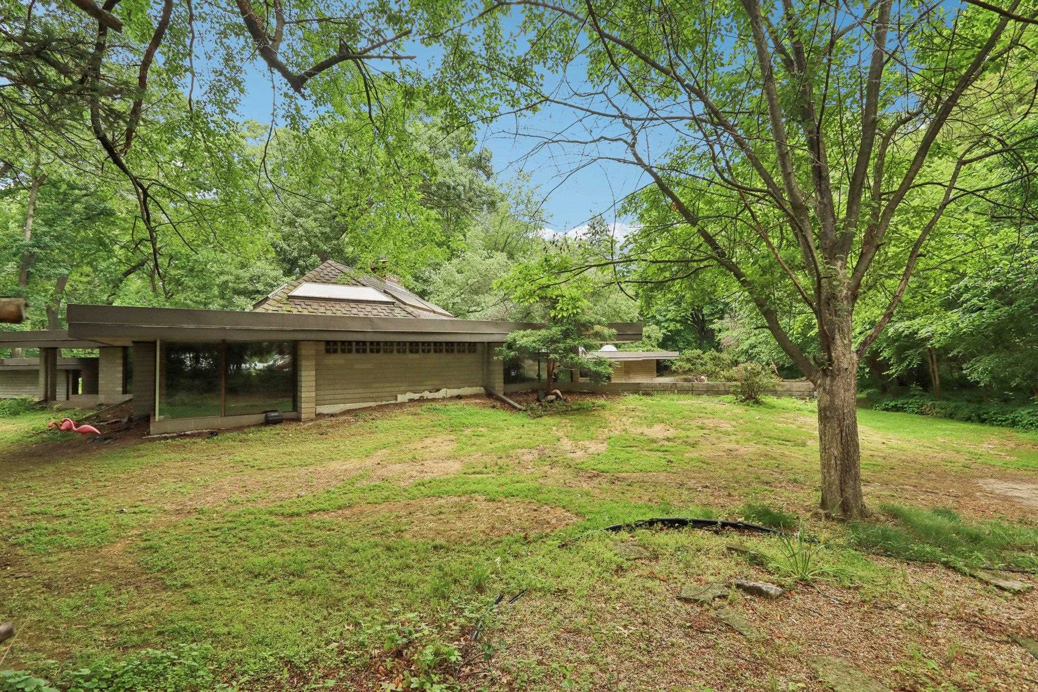 2846 N River Bluff Drive