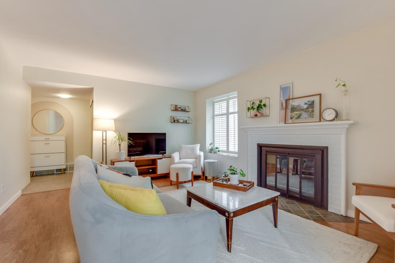 2807 Century Harbor Road 1