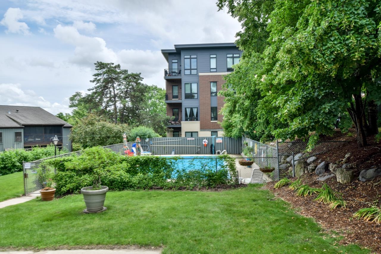 2807 Century Harbor Road 1