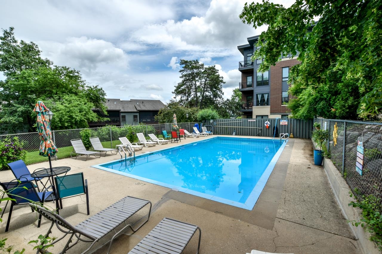 2807 Century Harbor Road 1