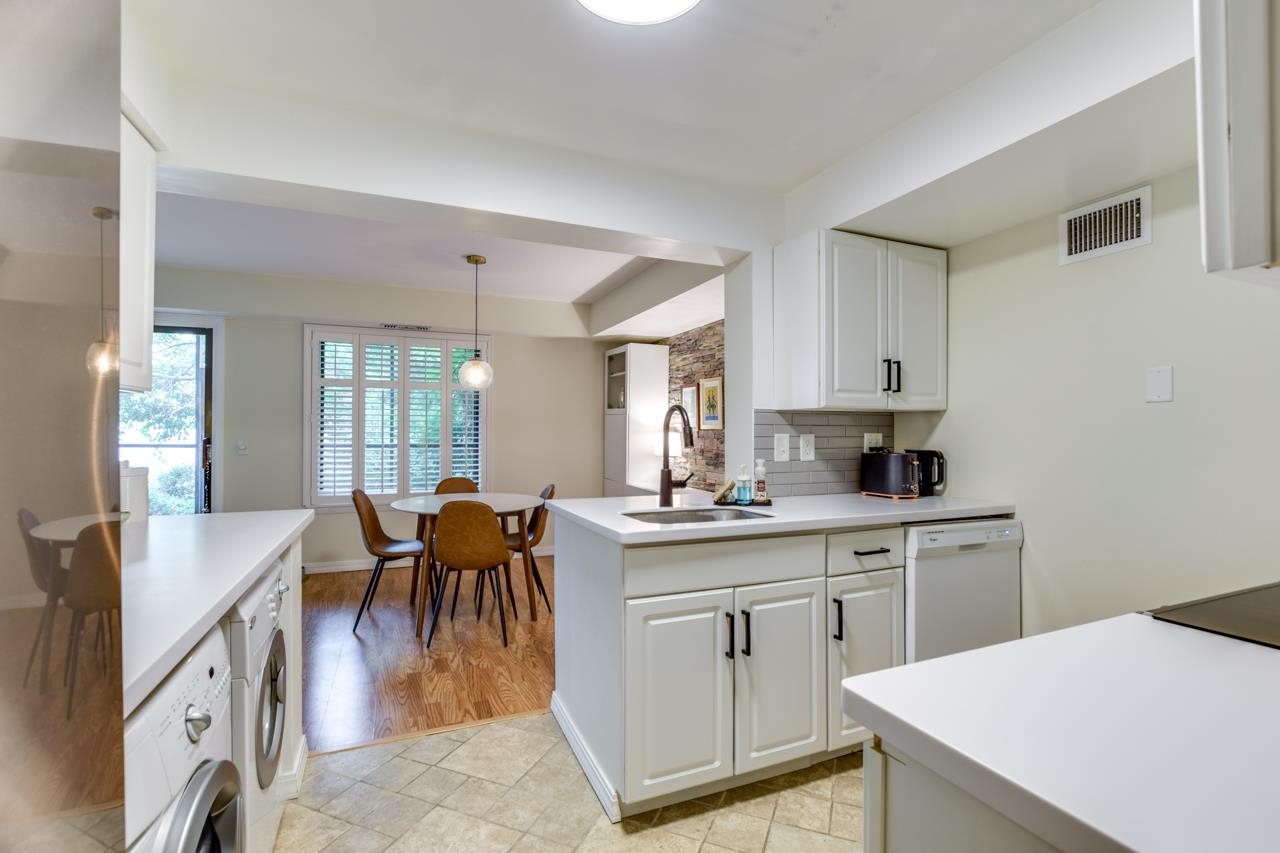 2807 Century Harbor Road 1