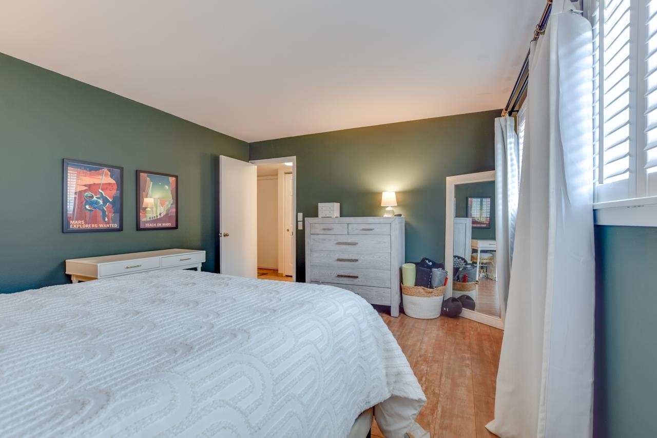 2807 Century Harbor Road 1