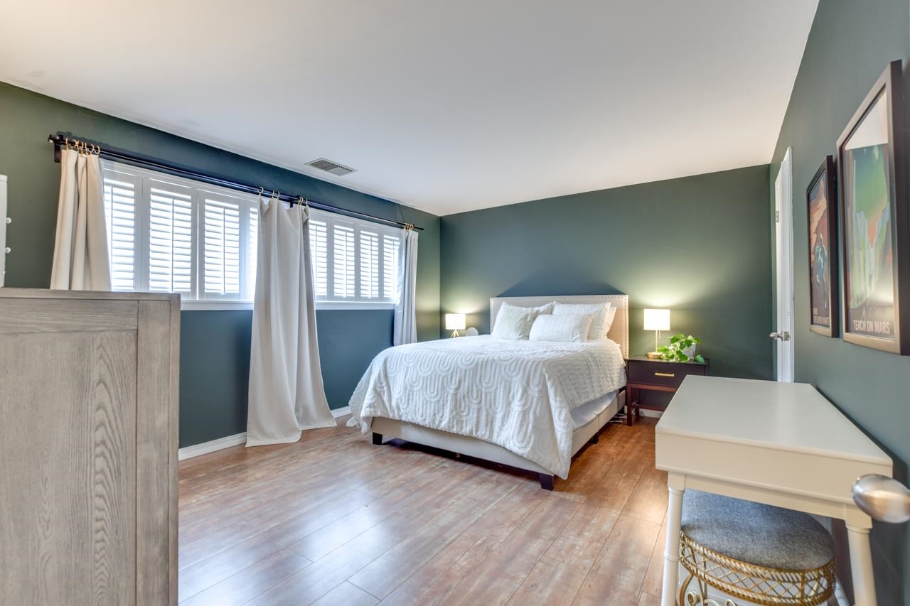 2807 Century Harbor Road 1