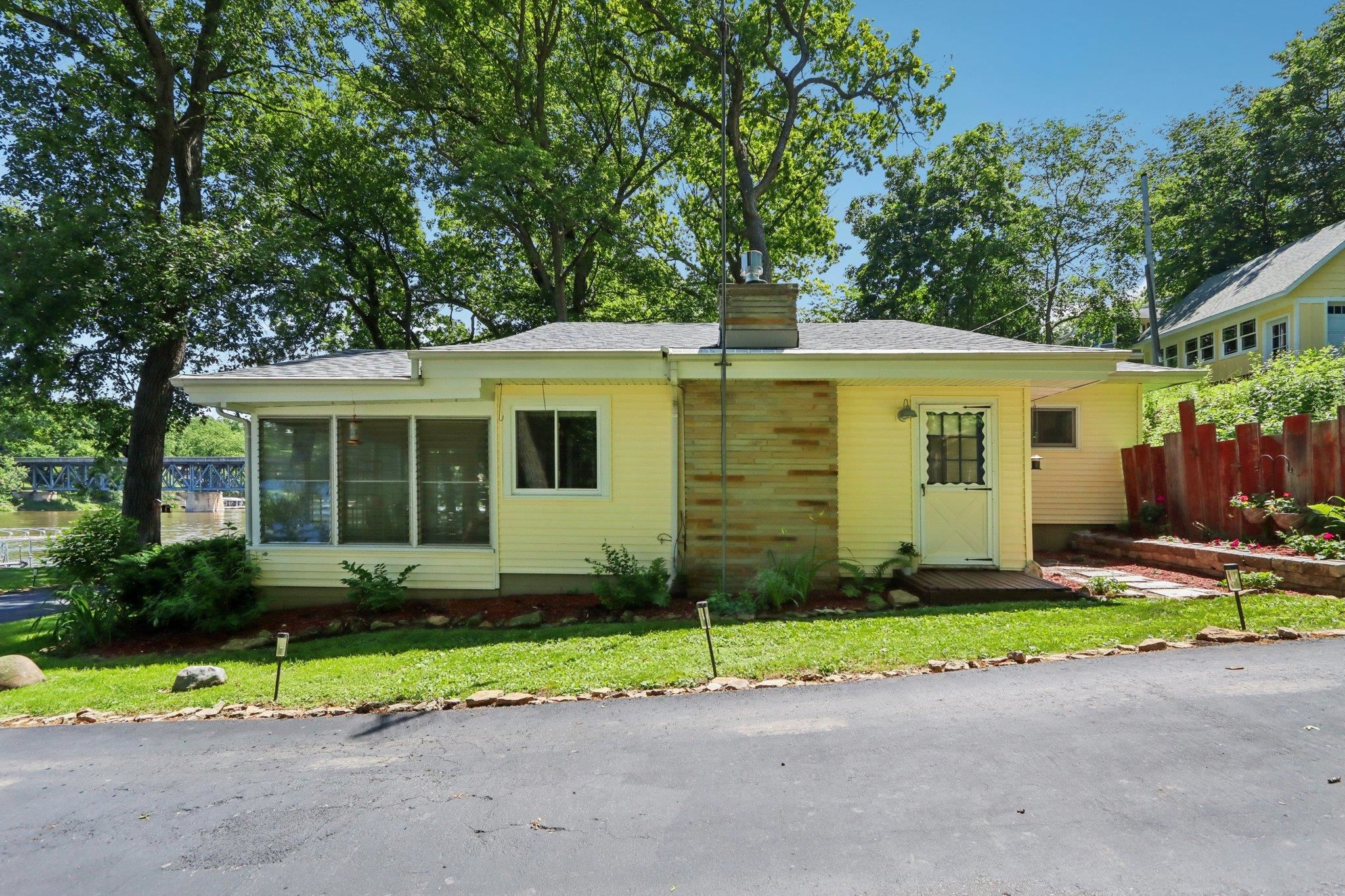 9727 N Blackhawk Drive