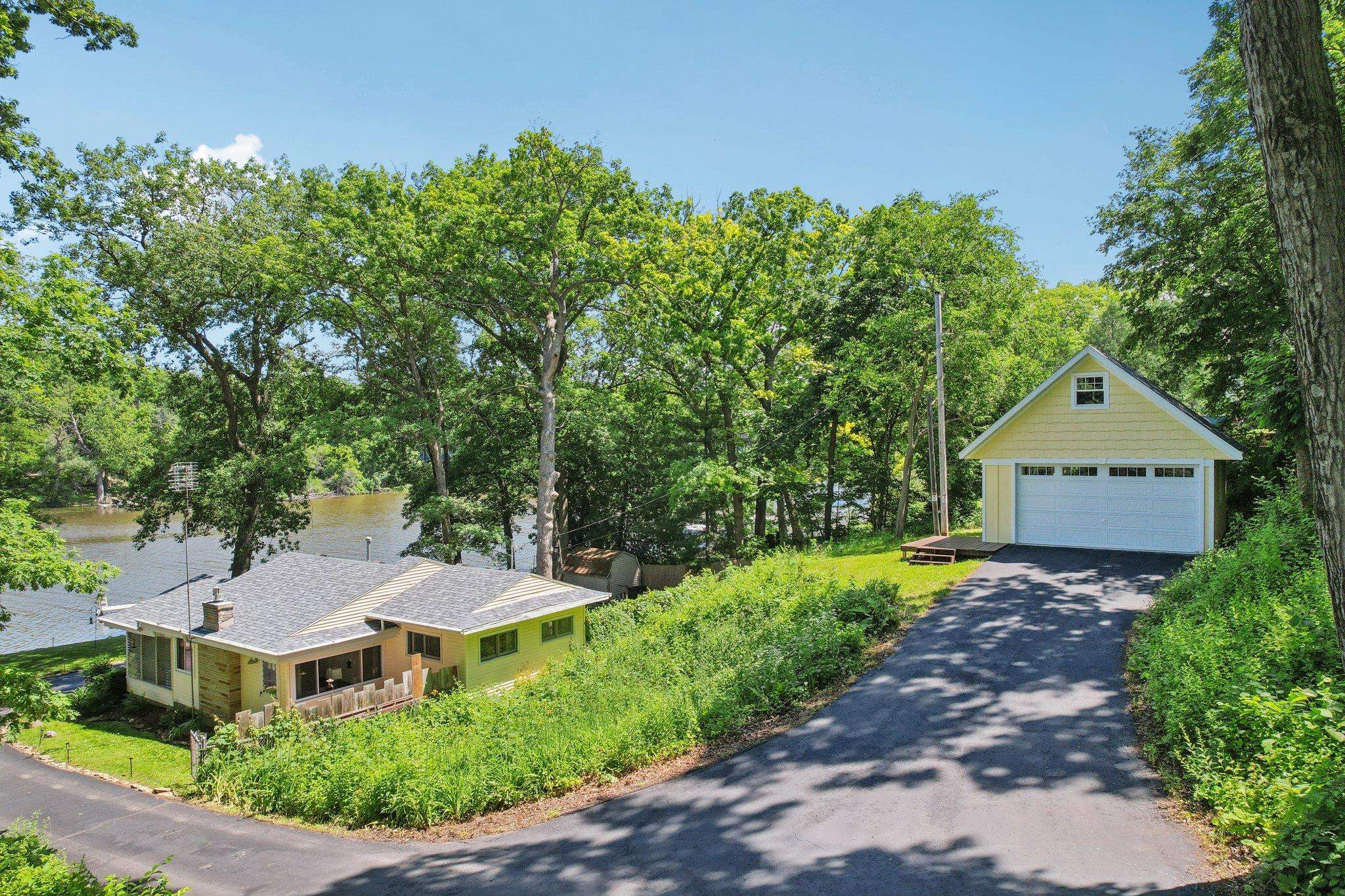 9727 N Blackhawk Drive