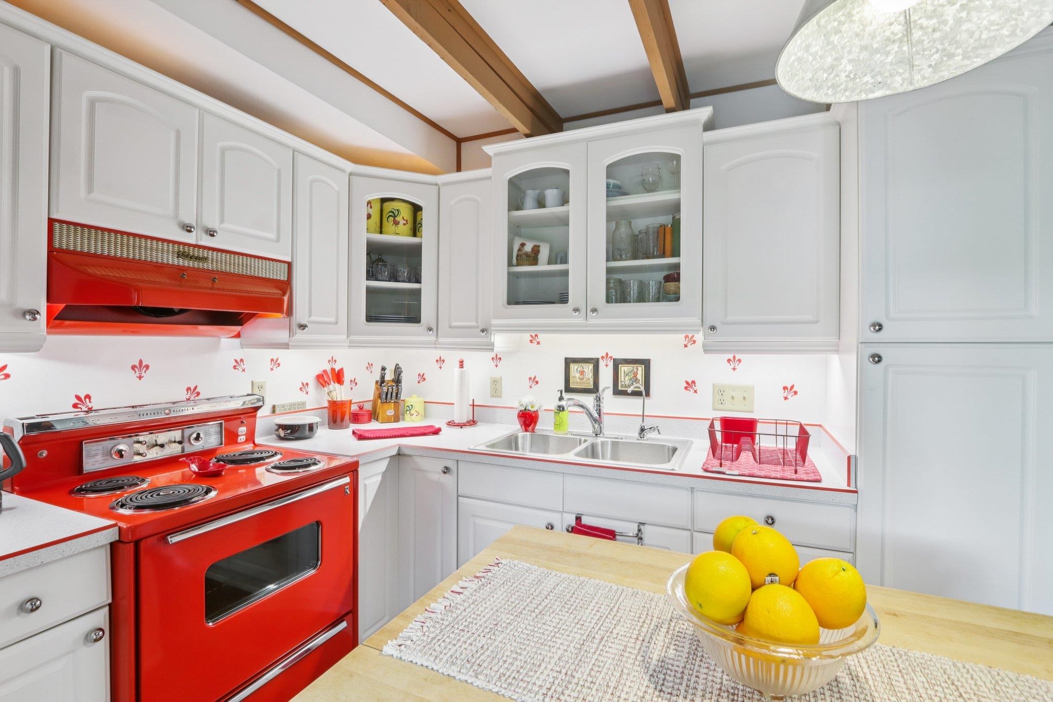 9727 N Blackhawk Drive