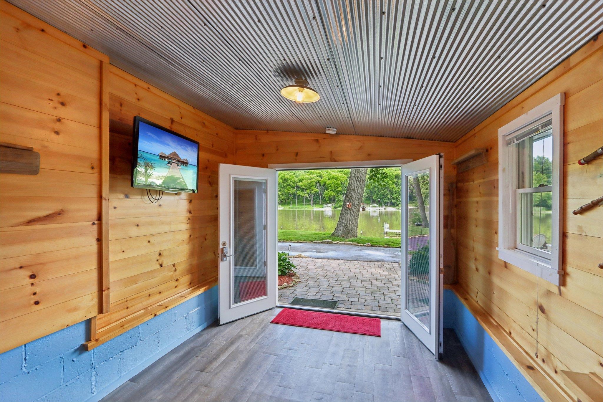 9727 N Blackhawk Drive