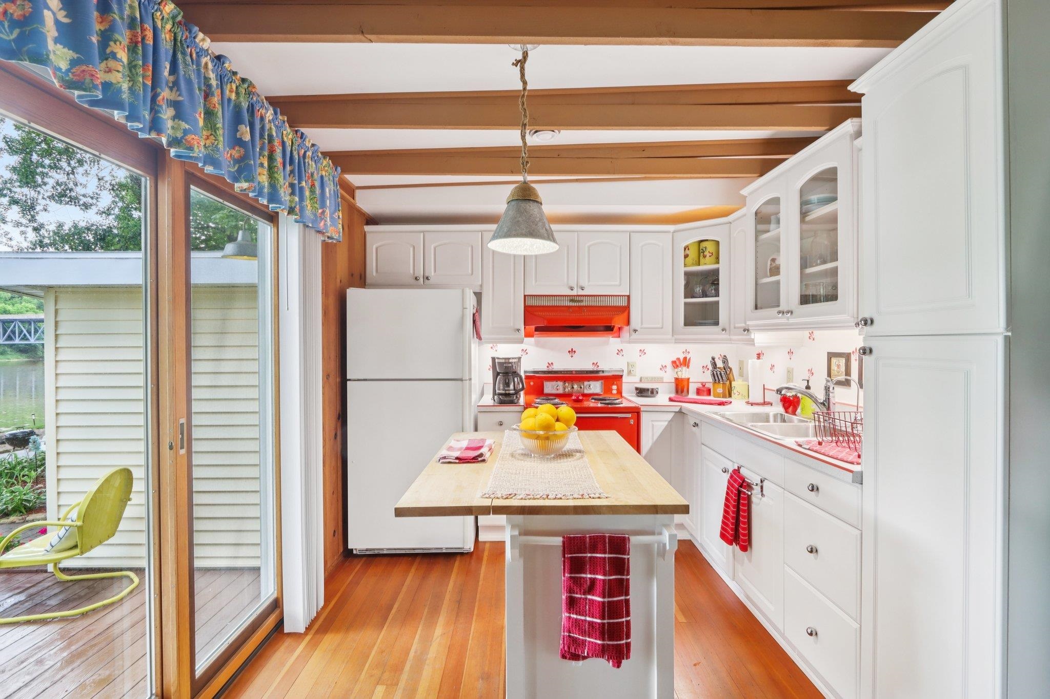 9727 N Blackhawk Drive