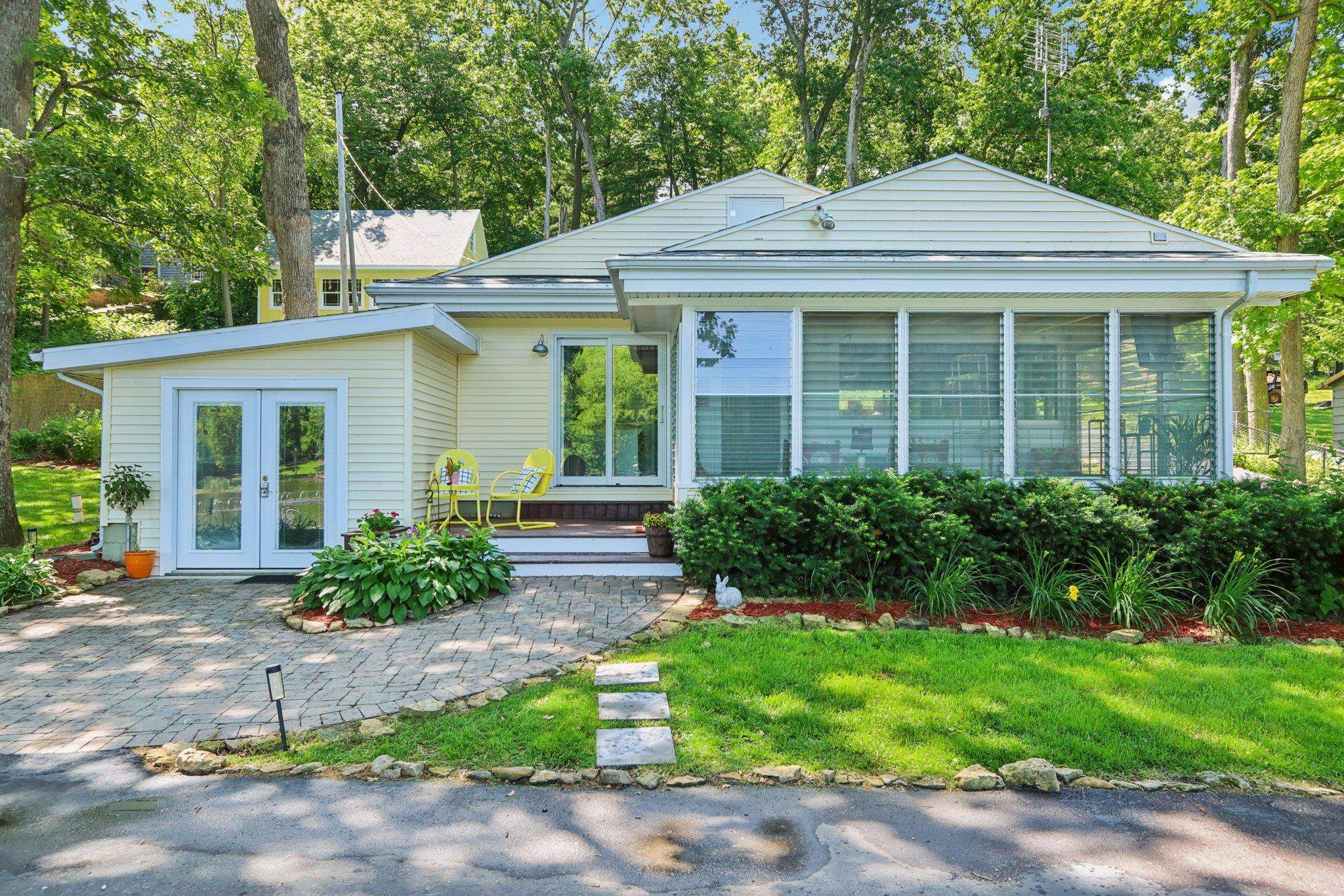 9727 N Blackhawk Drive