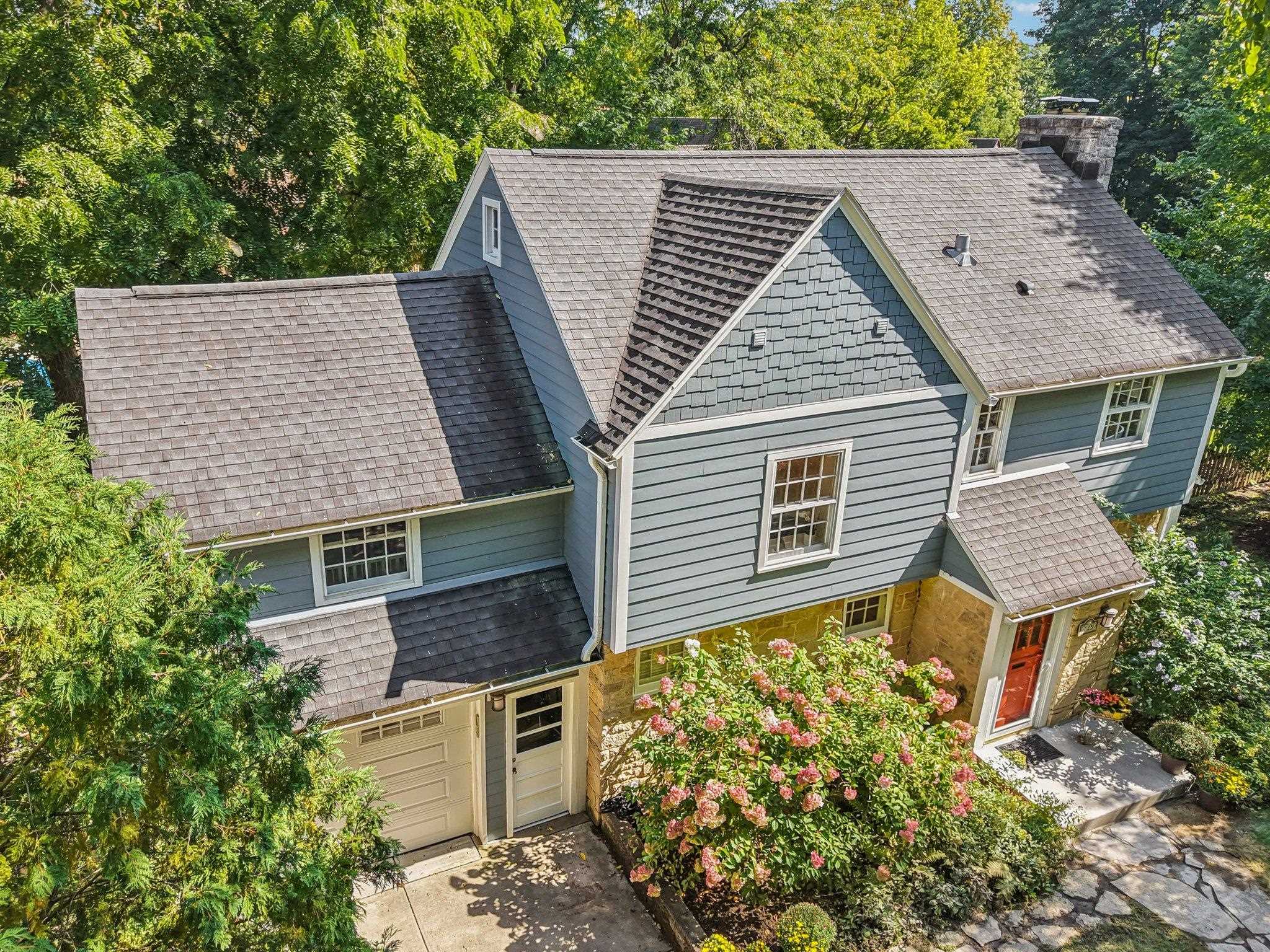 725 Seneca Place
