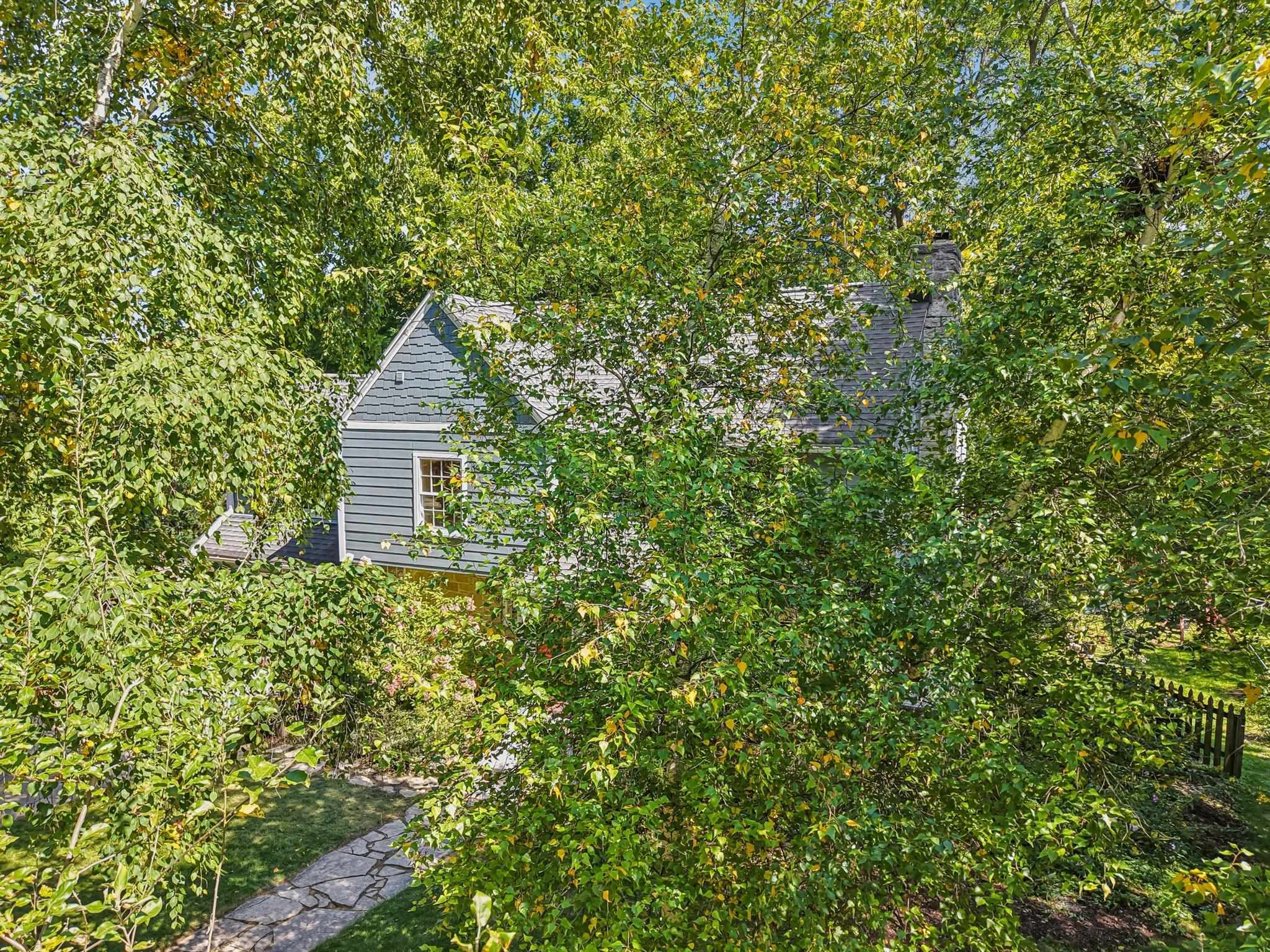 725 Seneca Place