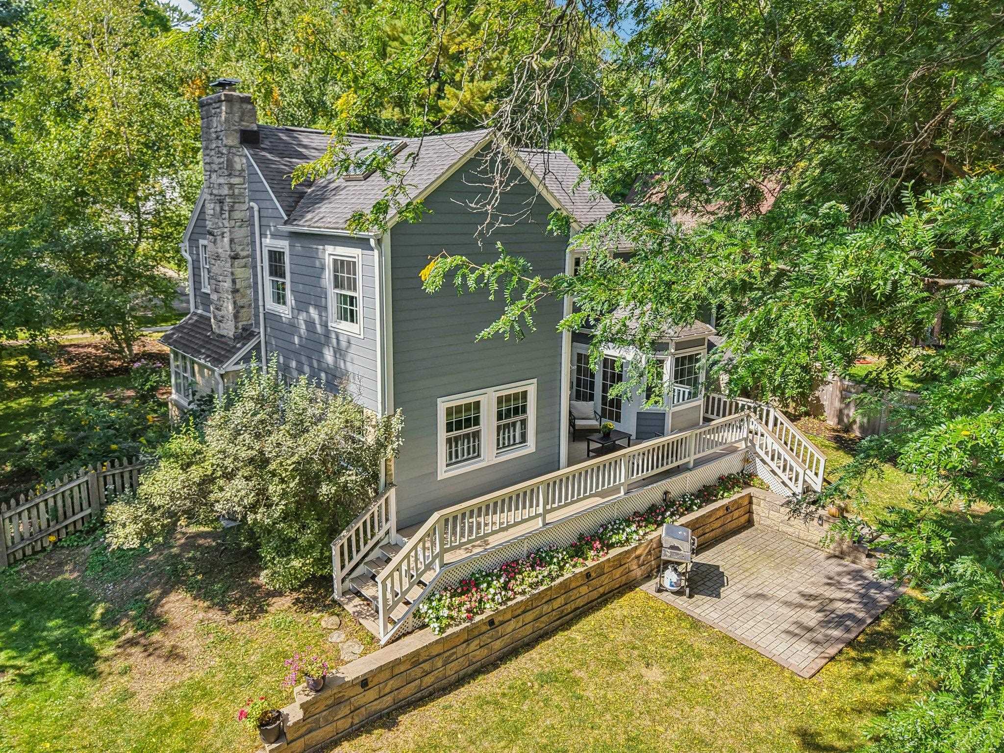 725 Seneca Place