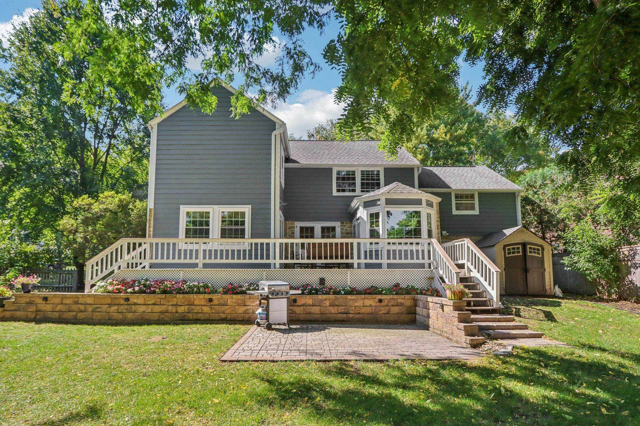 725 Seneca Place