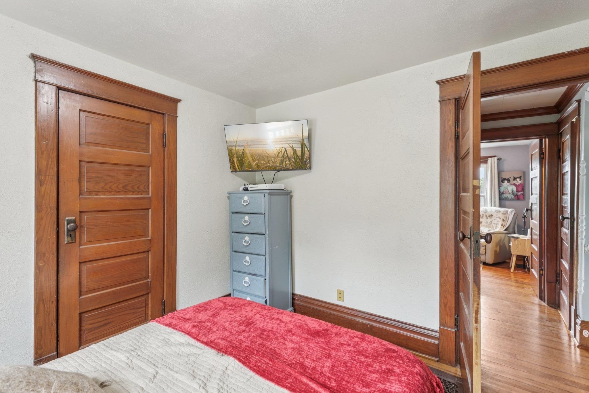 913 Prospect Avenue