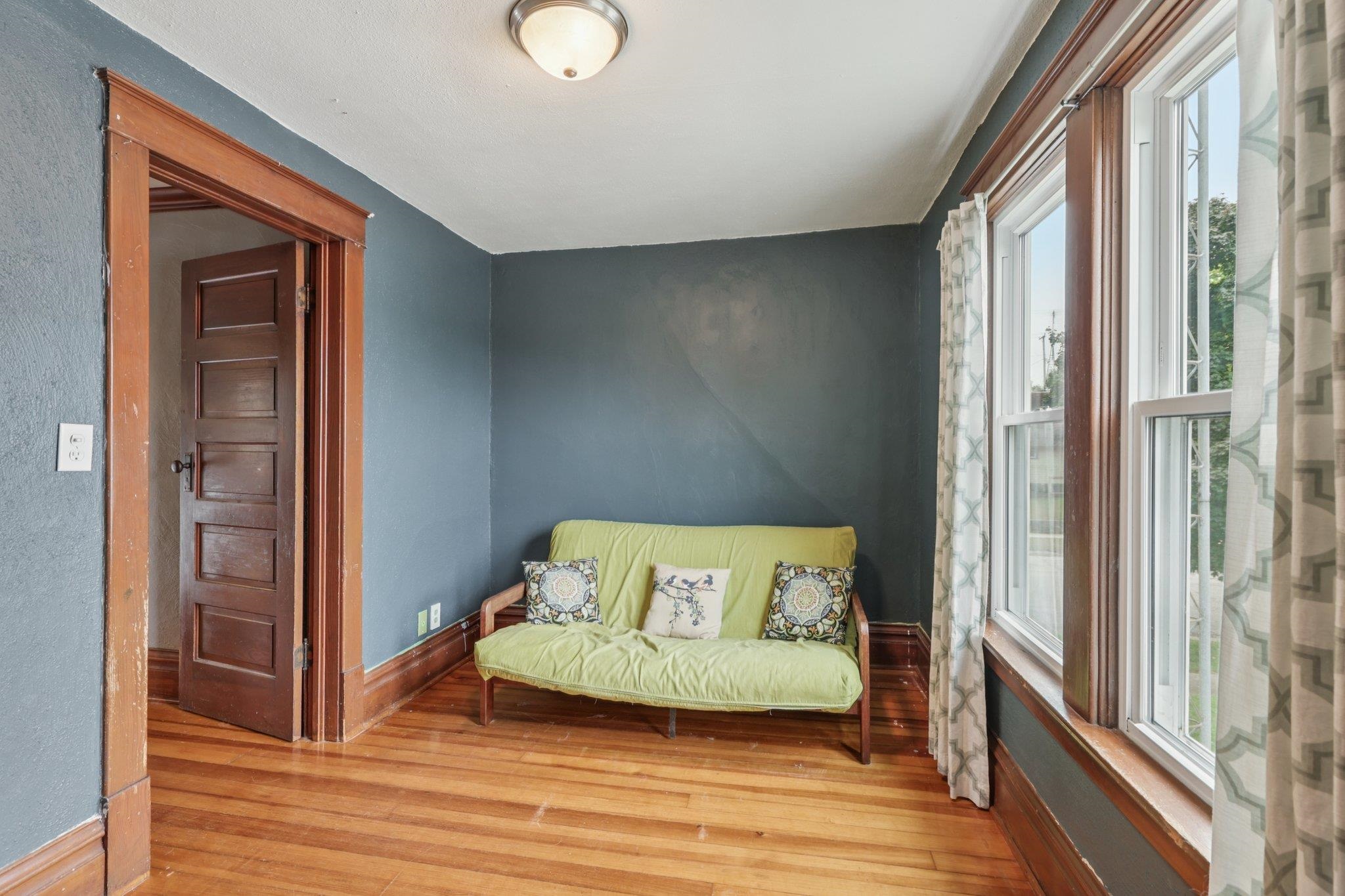 913 Prospect Avenue