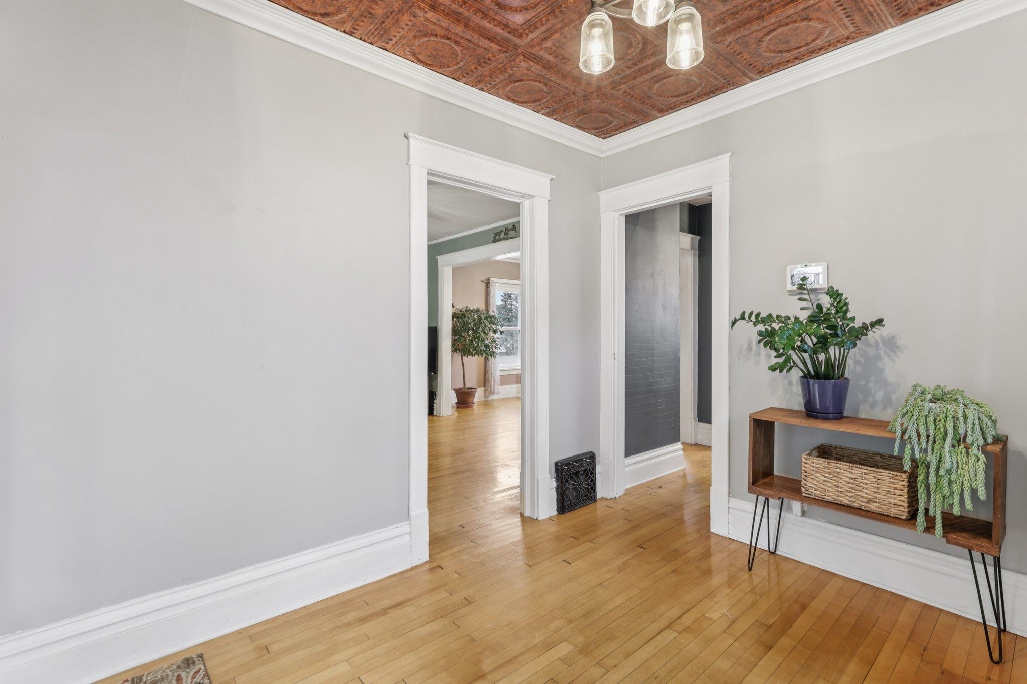 913 Prospect Avenue