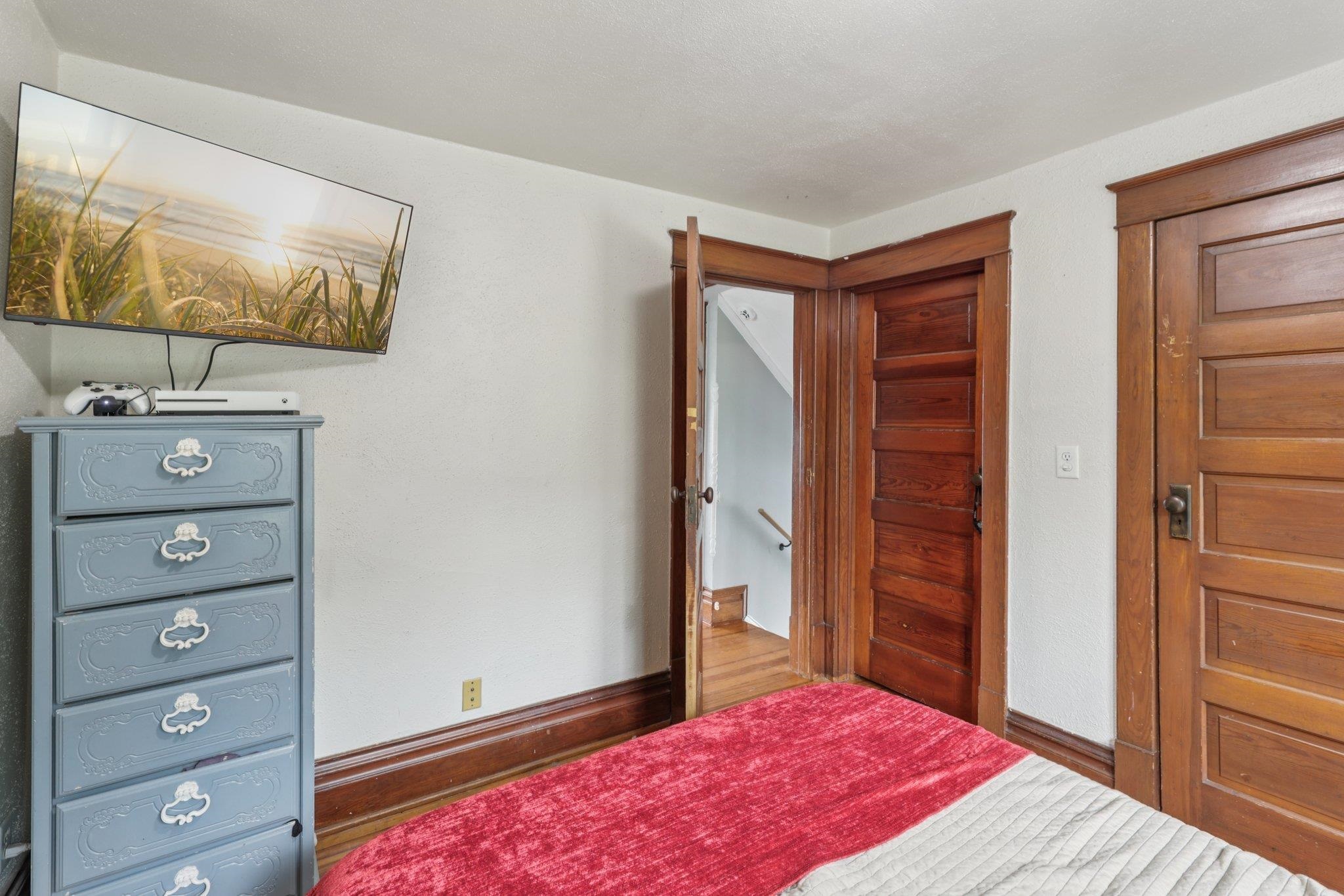 913 Prospect Avenue
