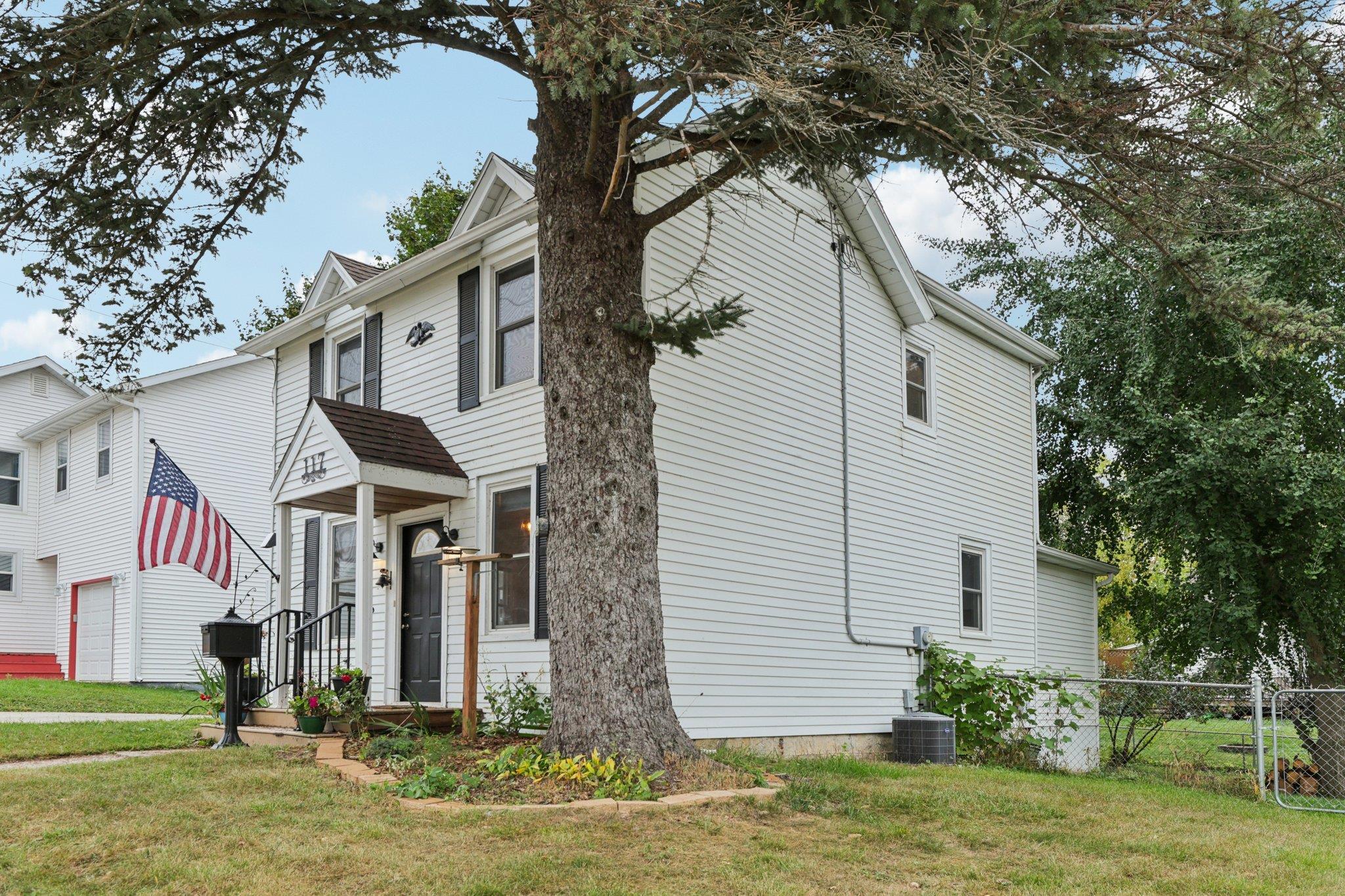 117 E Milwaukee Street