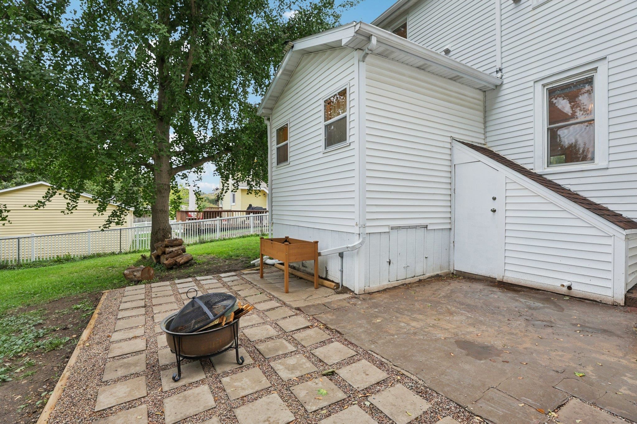 117 E Milwaukee Street