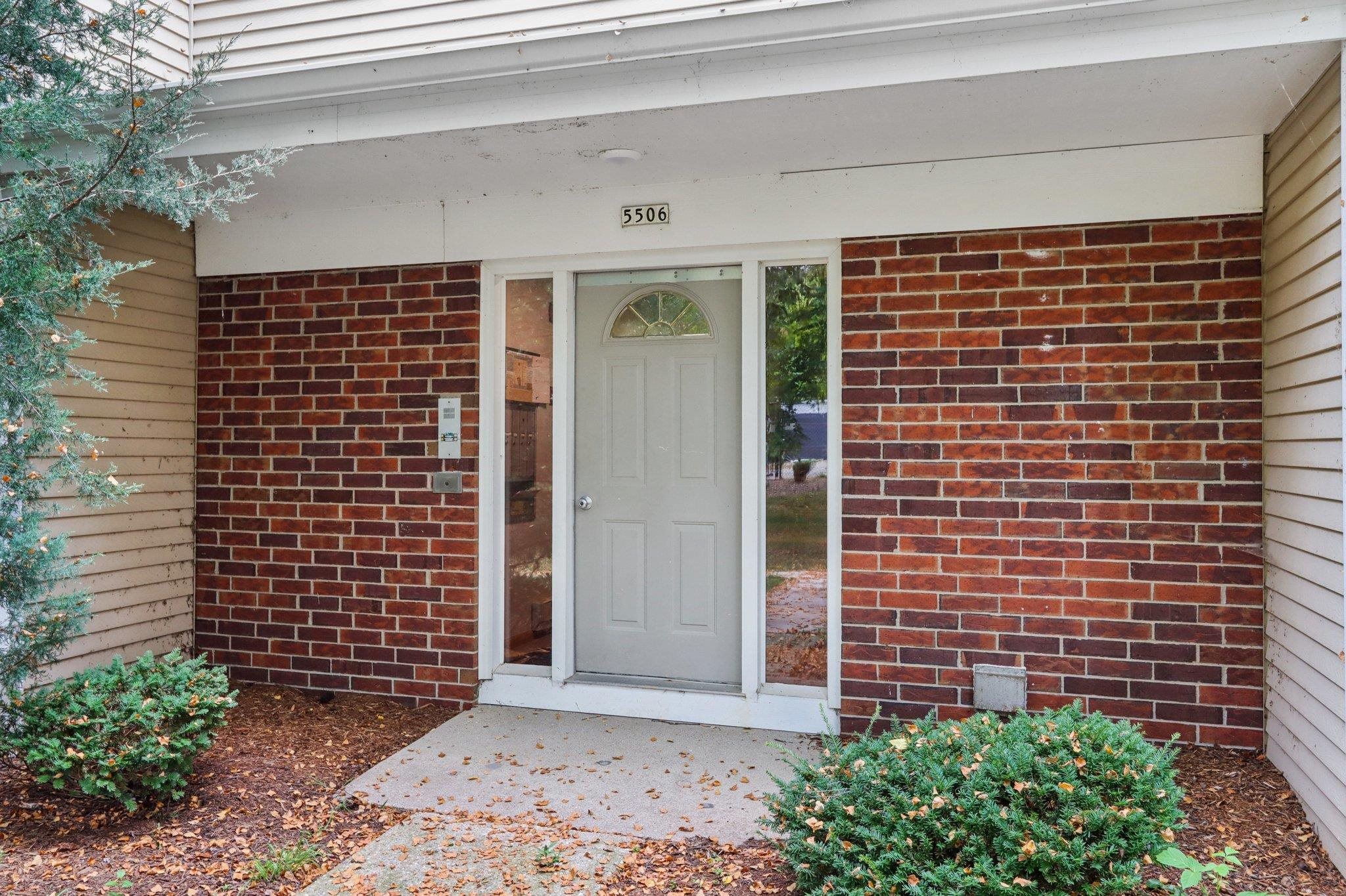 5506 Century Avenue 1