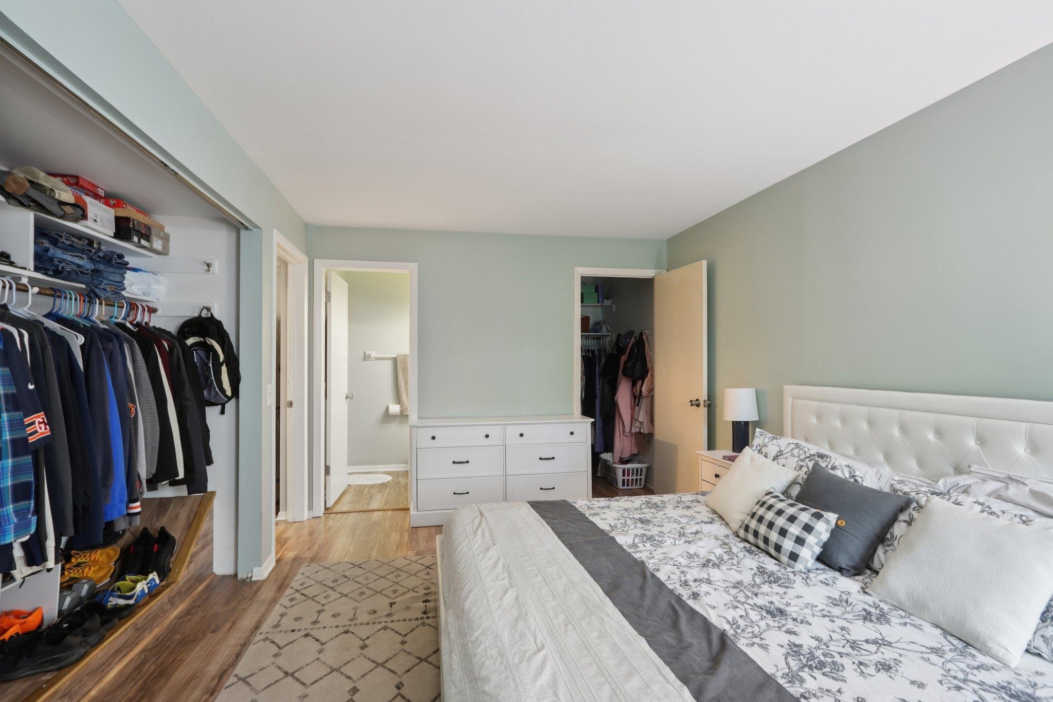 5506 Century Avenue 1