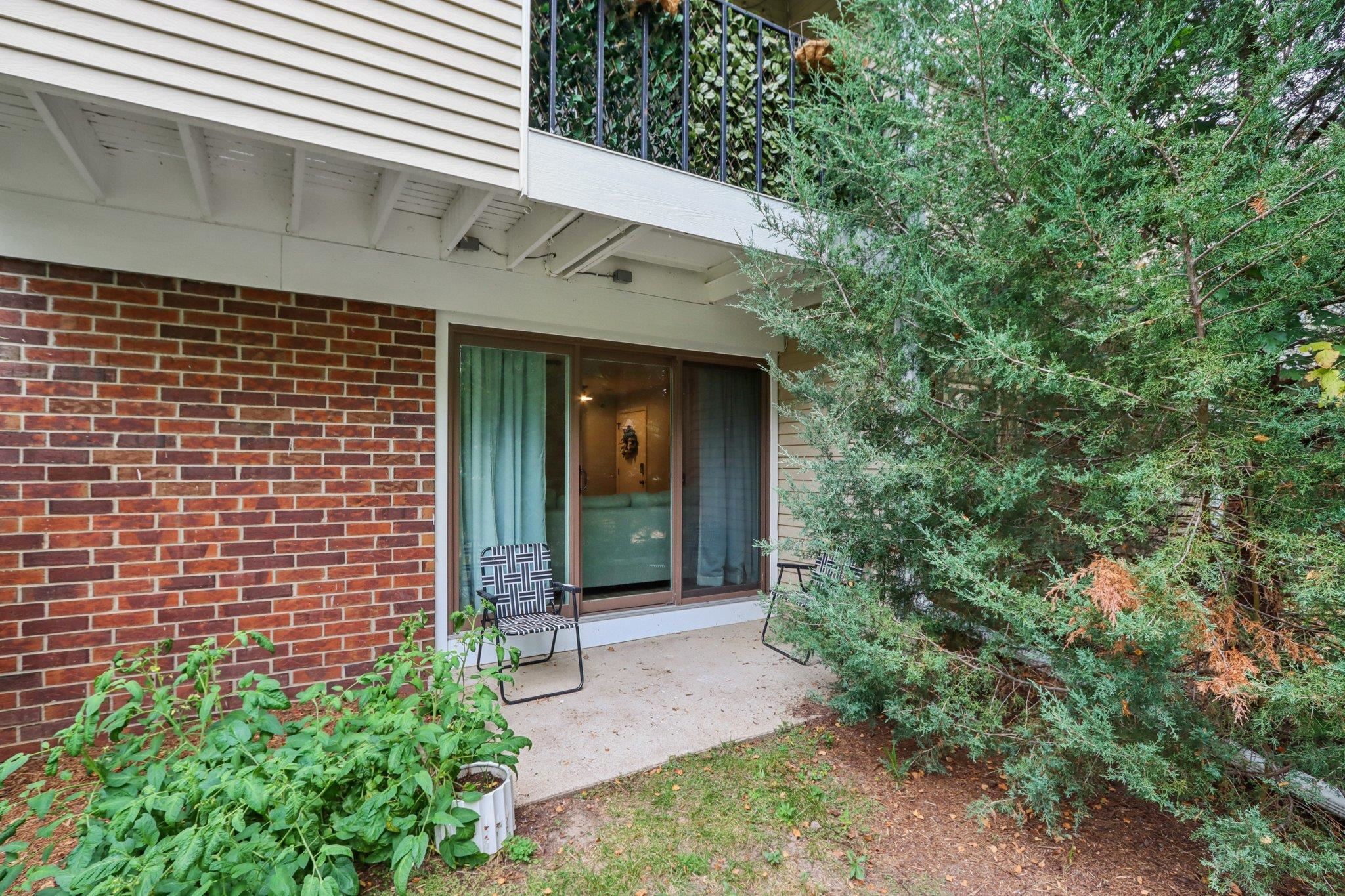 5506 Century Avenue 1