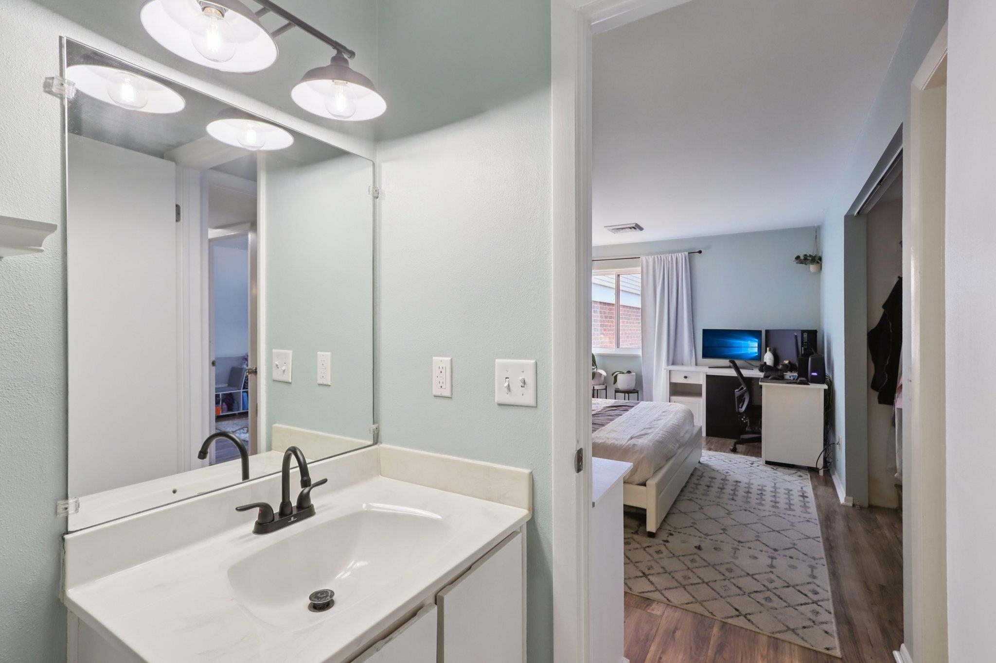 5506 Century Avenue 1