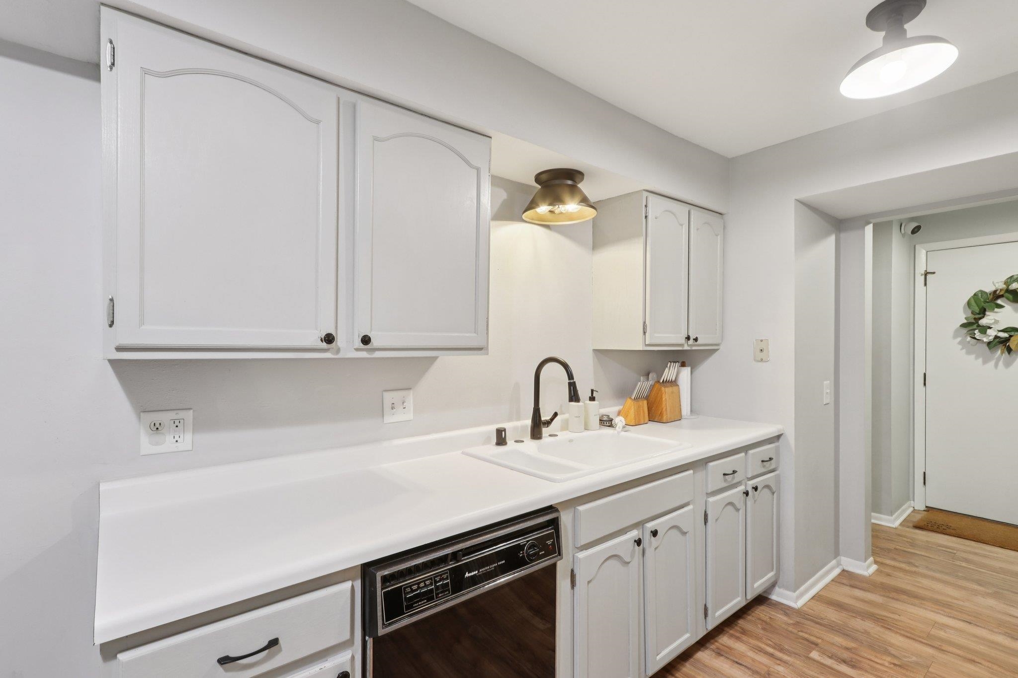 5506 Century Avenue 1