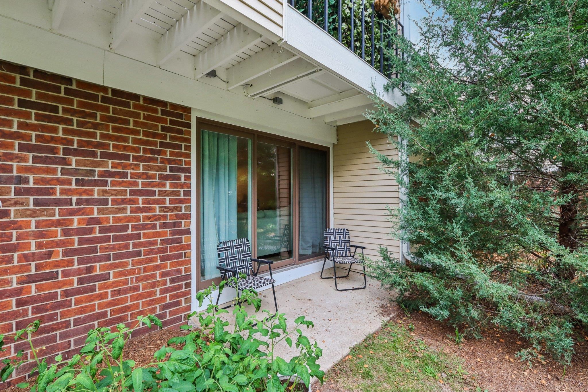 5506 Century Avenue 1