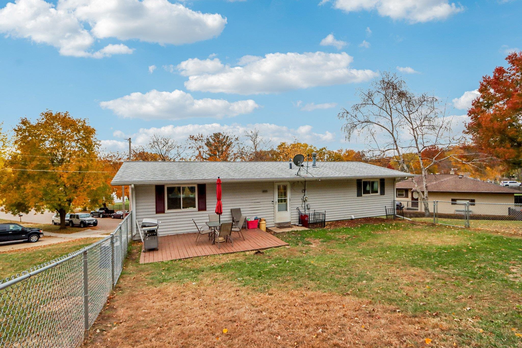 1526 Manor Drive