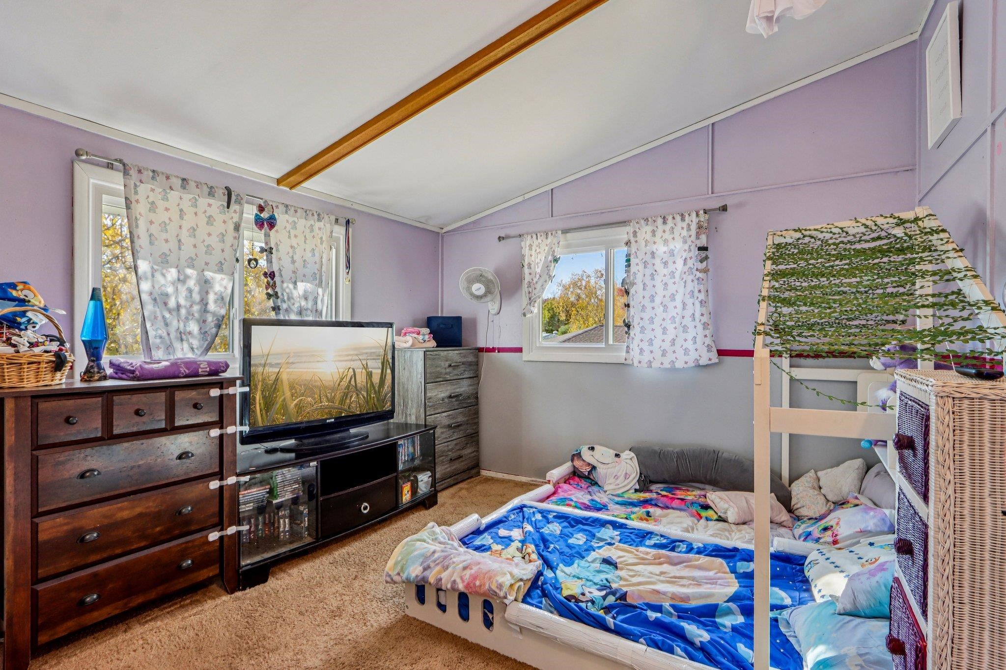 1526 Manor Drive