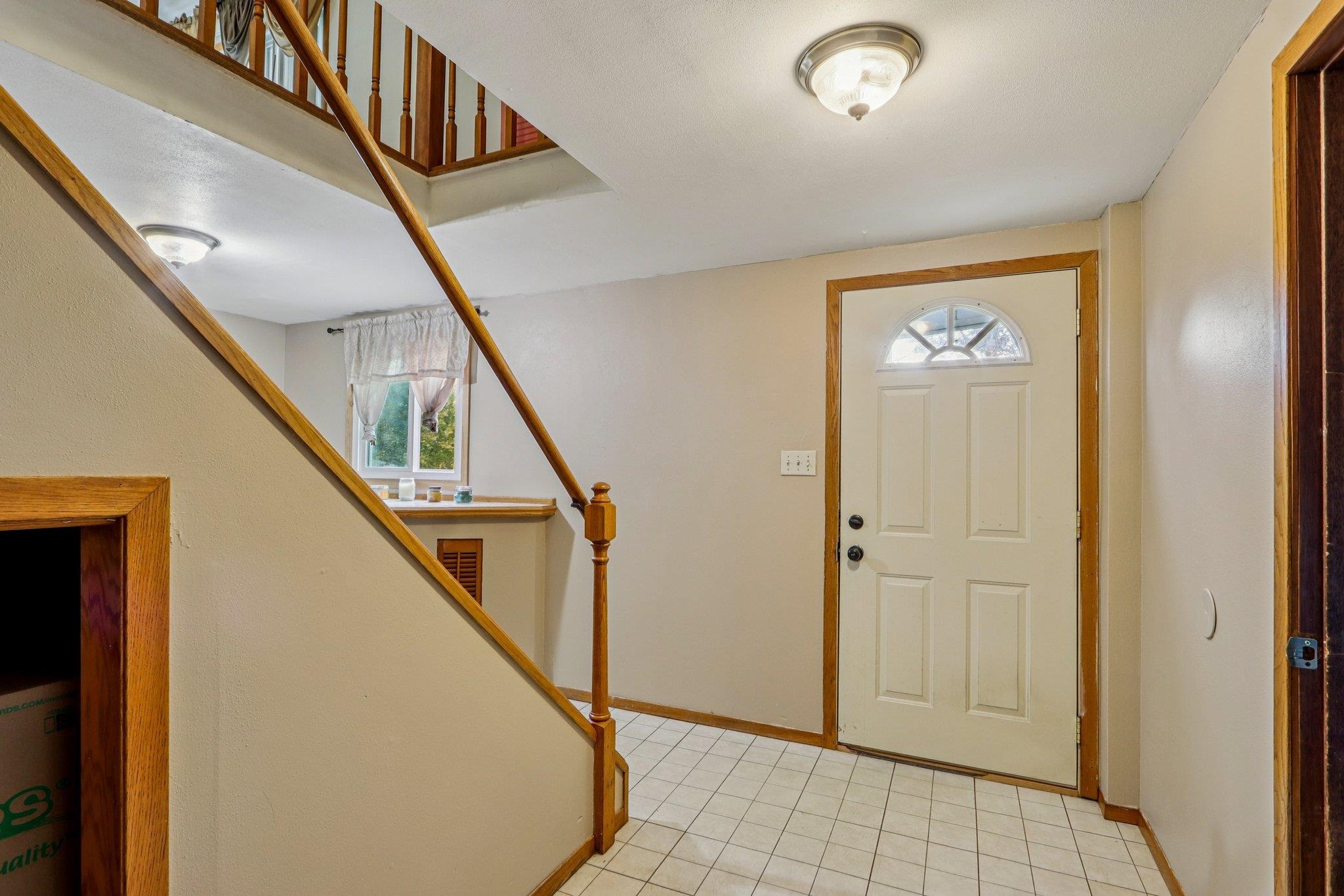 1526 Manor Drive