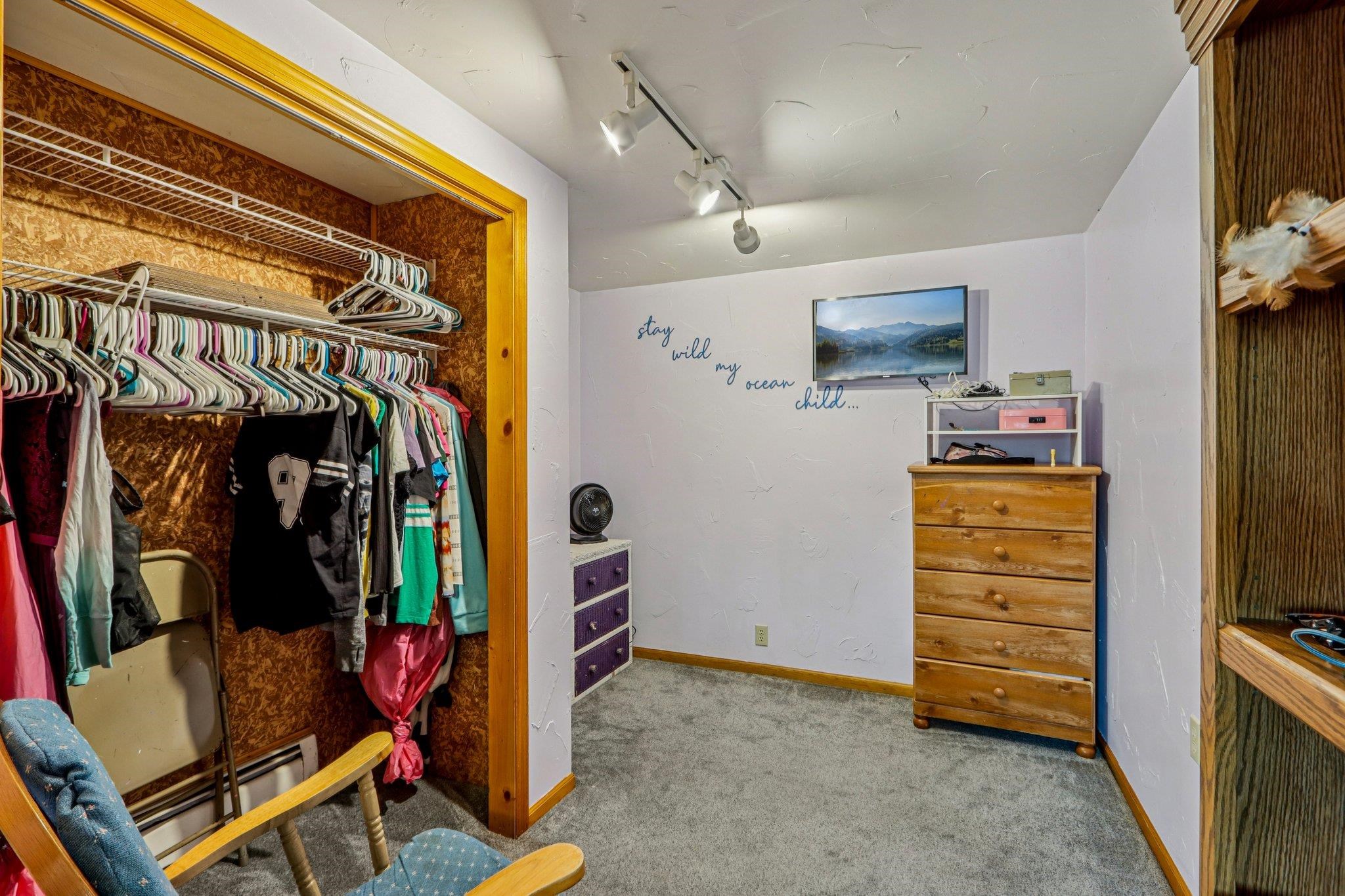 1526 Manor Drive
