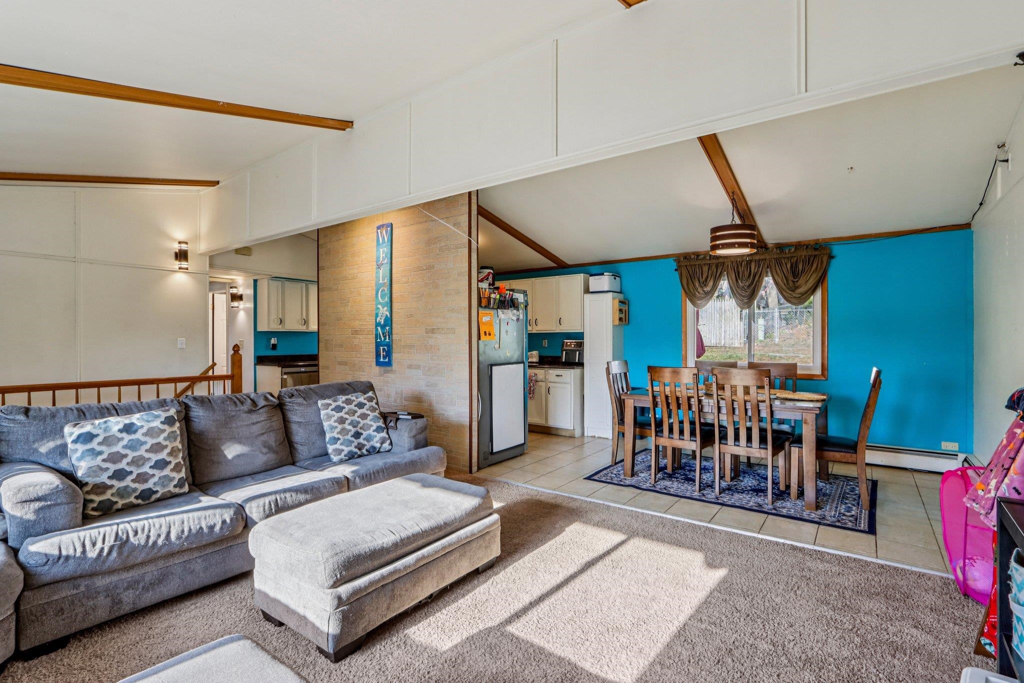 1526 Manor Drive