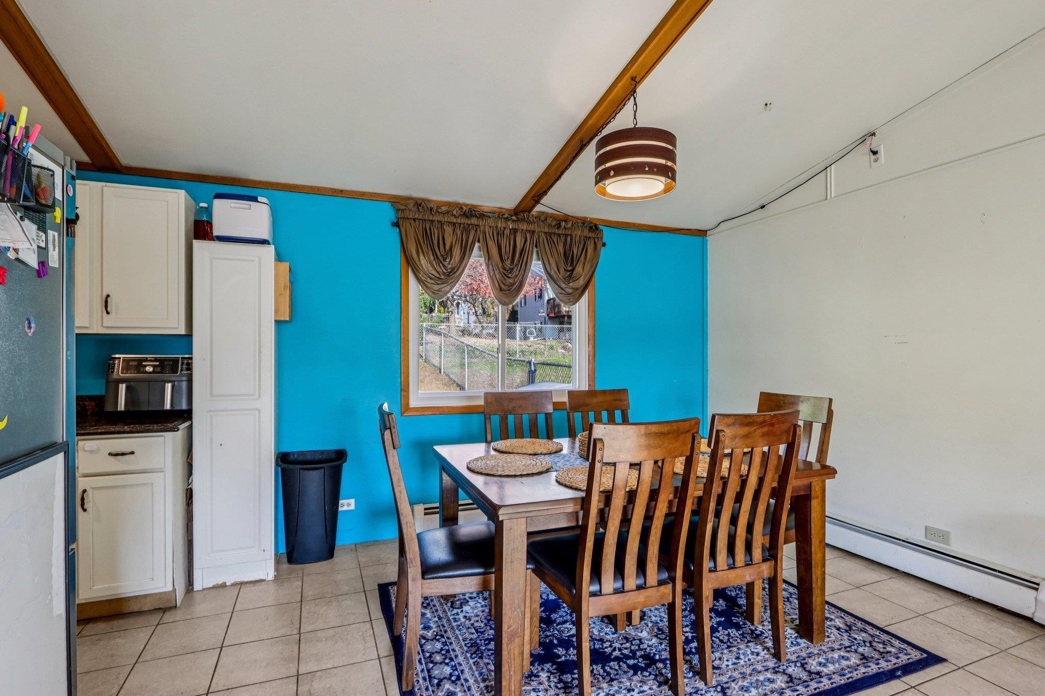 1526 Manor Drive