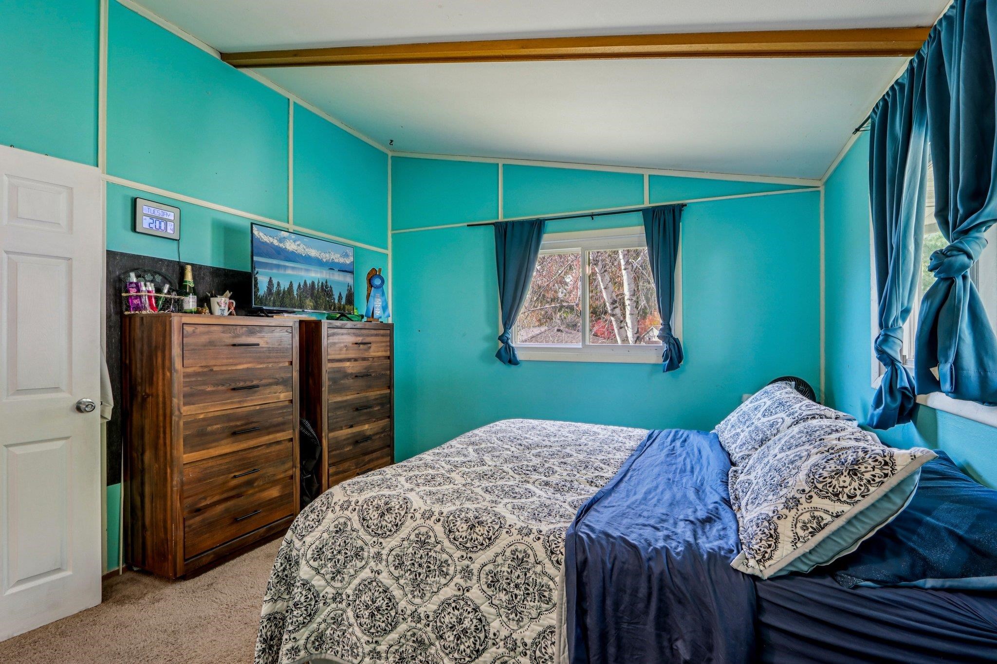1526 Manor Drive