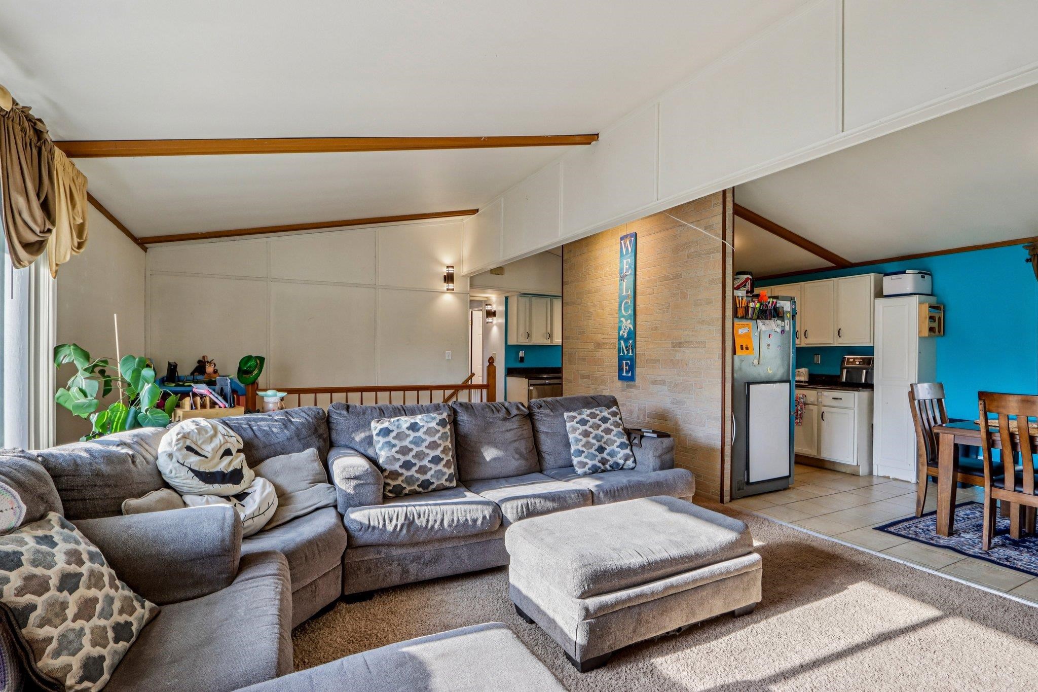 1526 Manor Drive