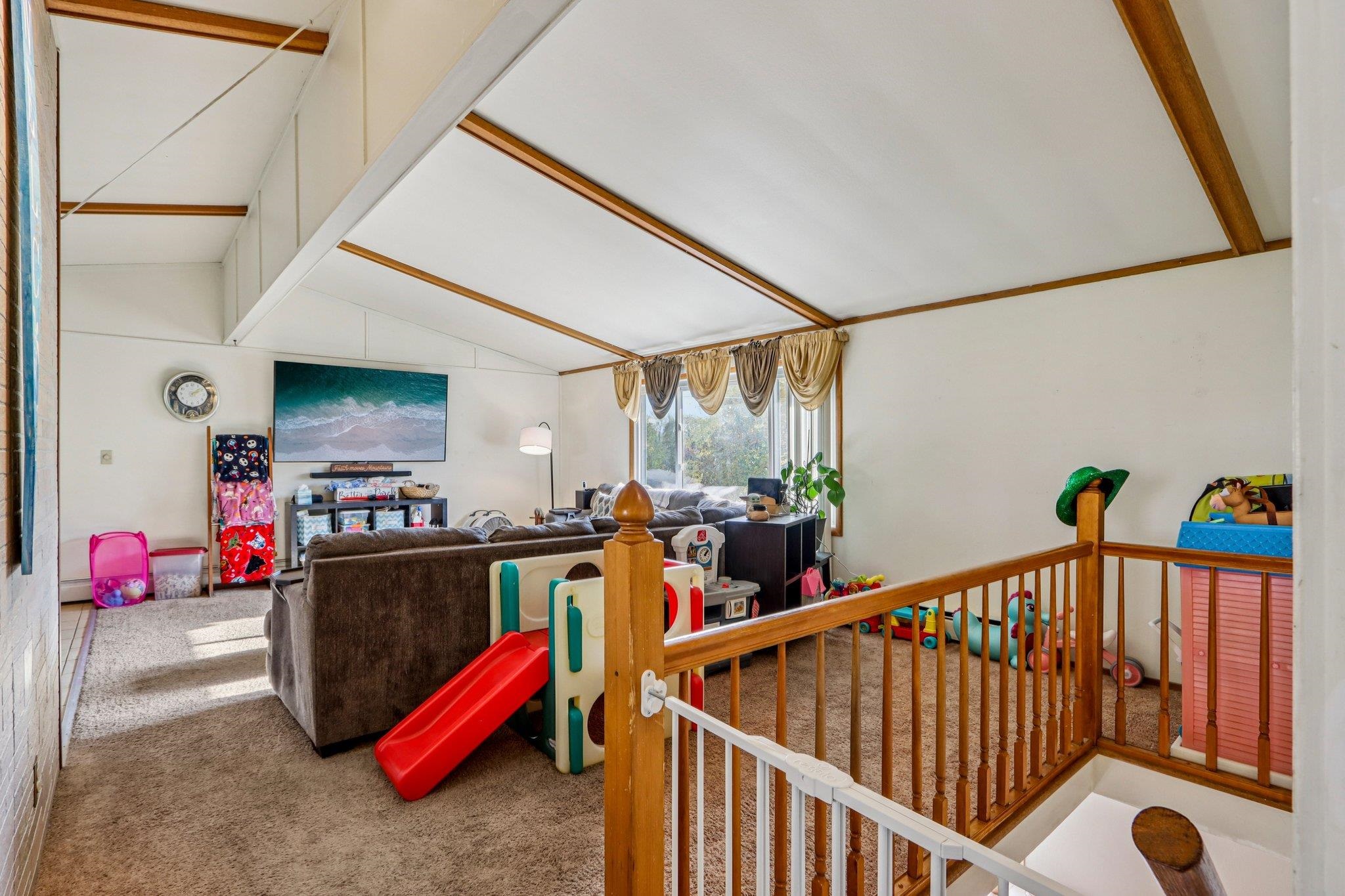 1526 Manor Drive