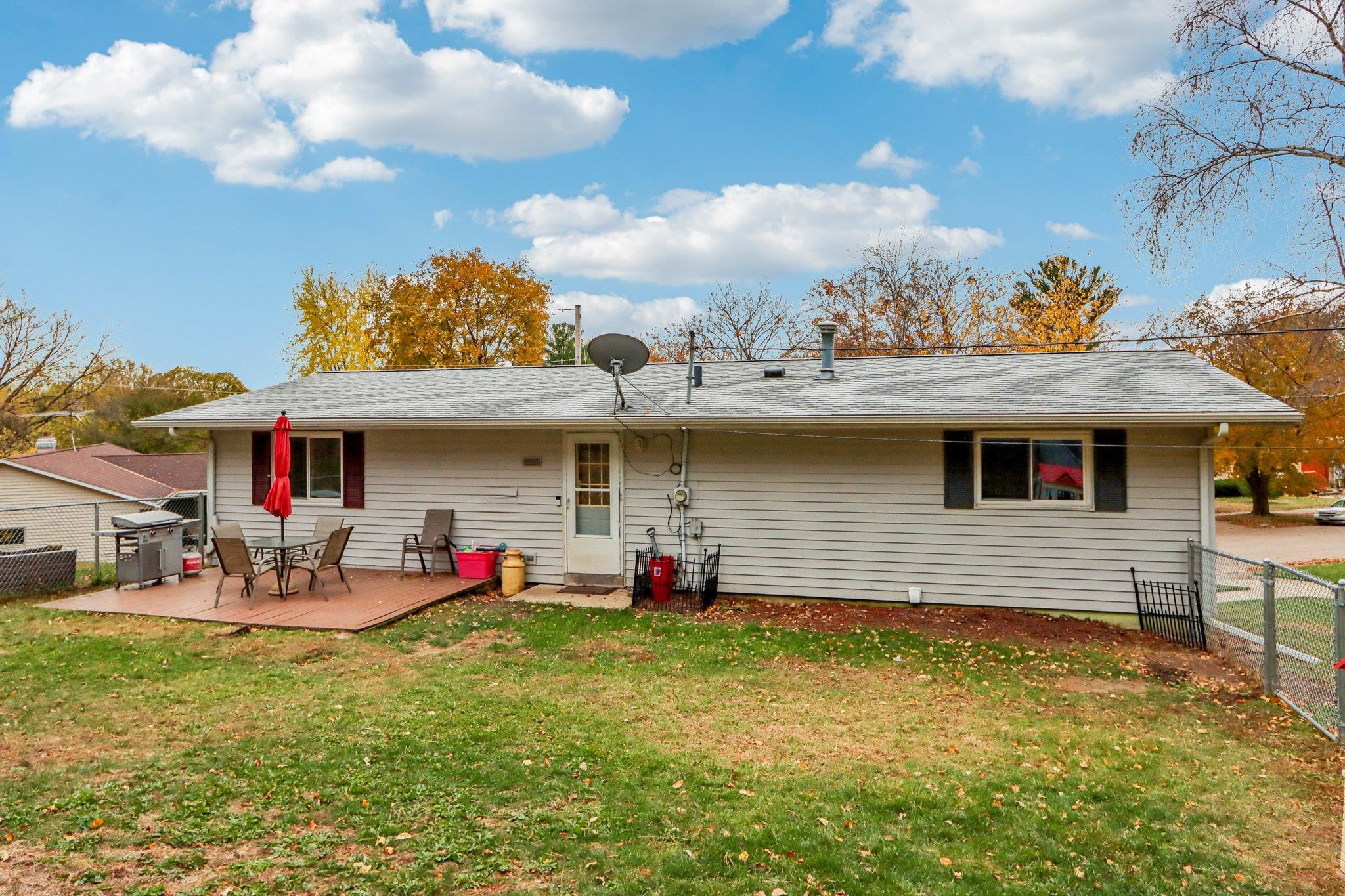 1526 Manor Drive