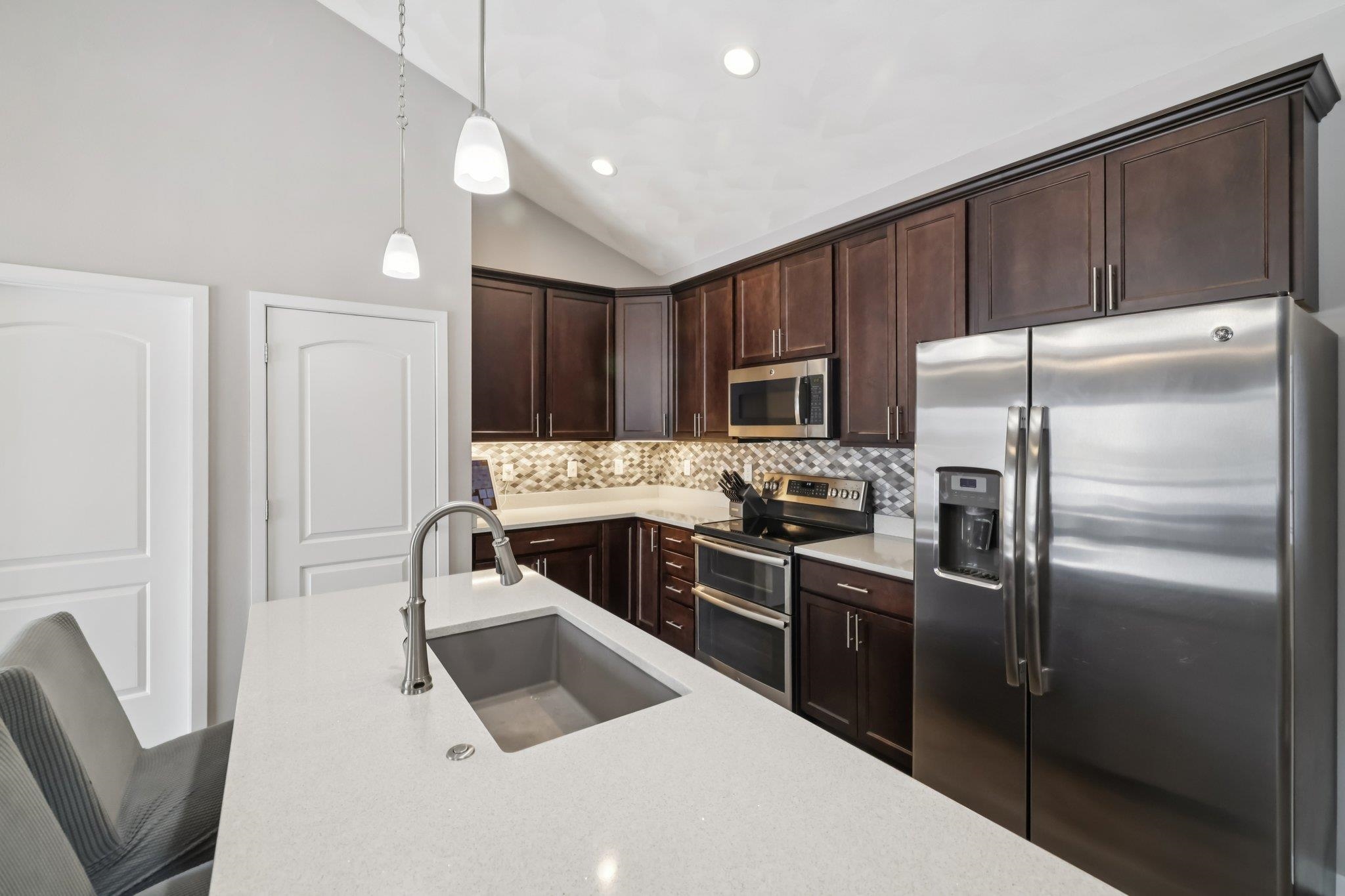 6 N Windmill Ridge Road