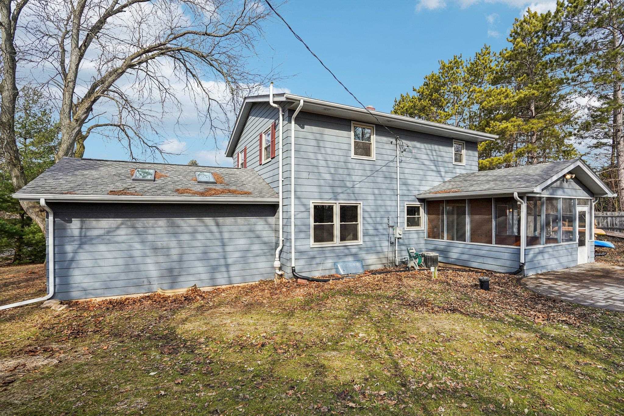 1764 Oakview Drive